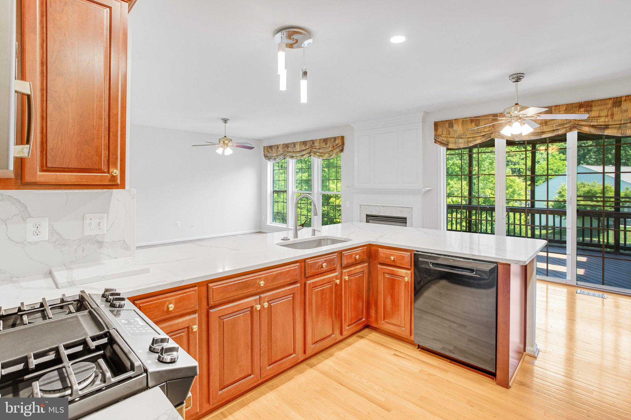 RIVER RIDGE - Residential