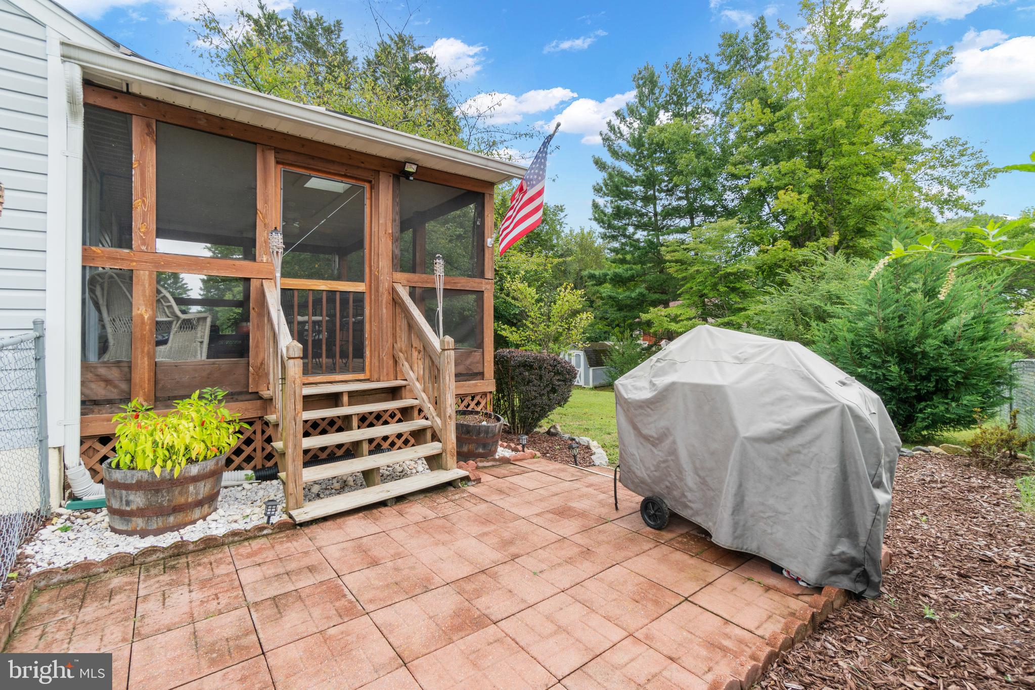 GRANTWOOD ACRES - Residential