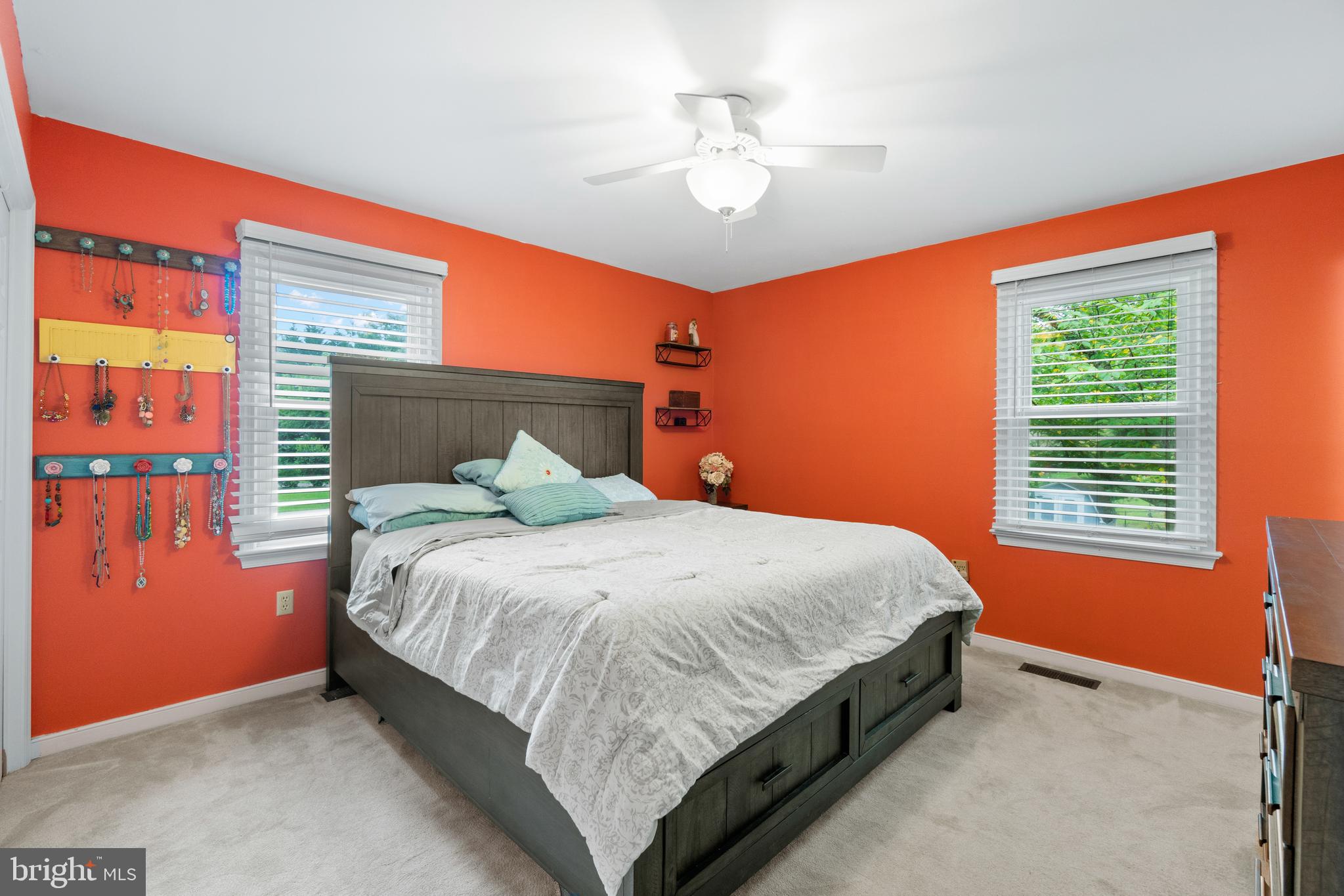 GRANTWOOD ACRES - Residential