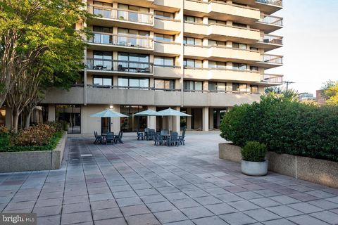 Condo For Sale - 400 Madison Street #301<br/> ALEXANDRIA, VA 22314