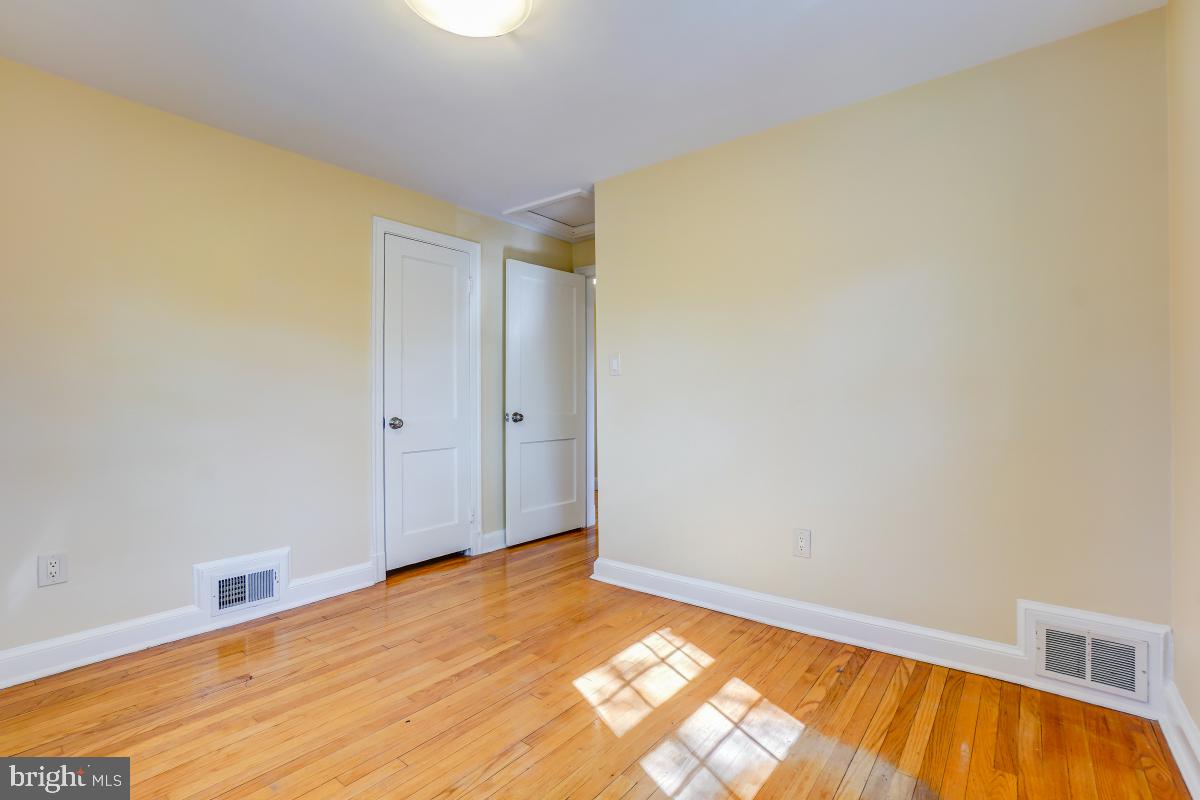 INDIAN SPRING HILLS - Residential Lease