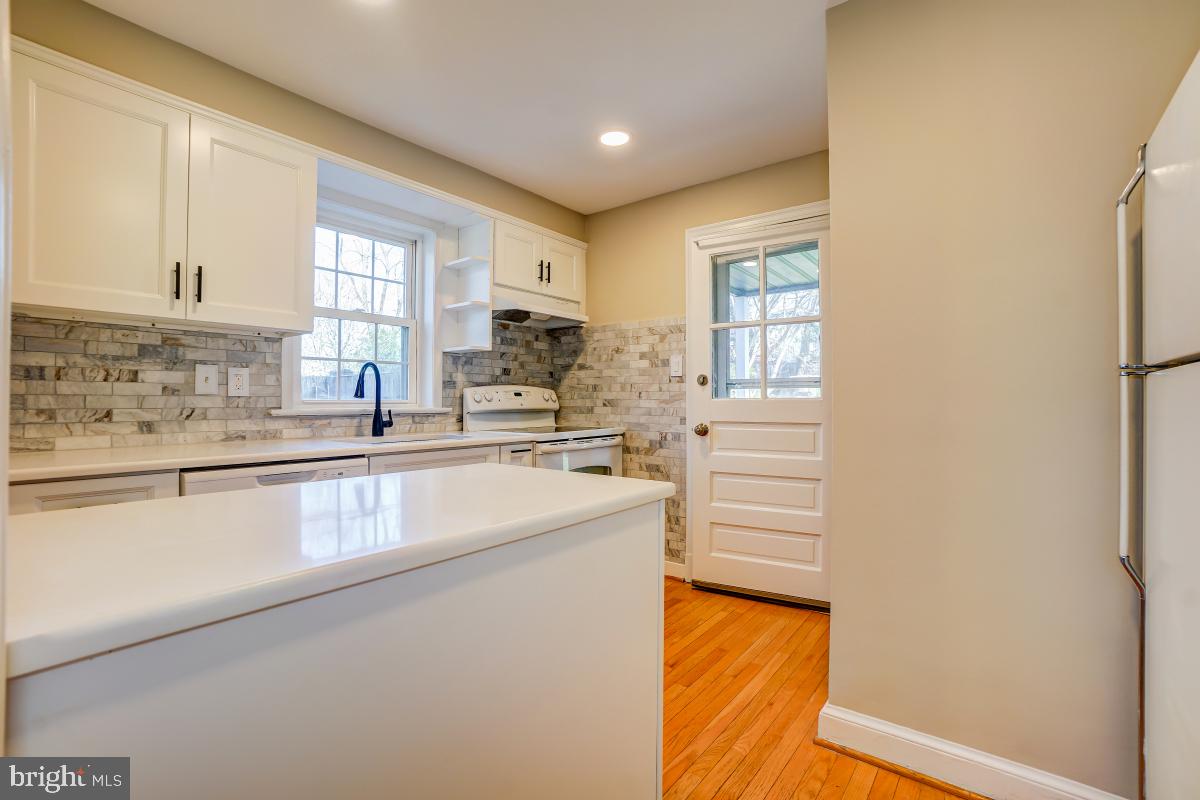 INDIAN SPRING HILLS - Residential Lease