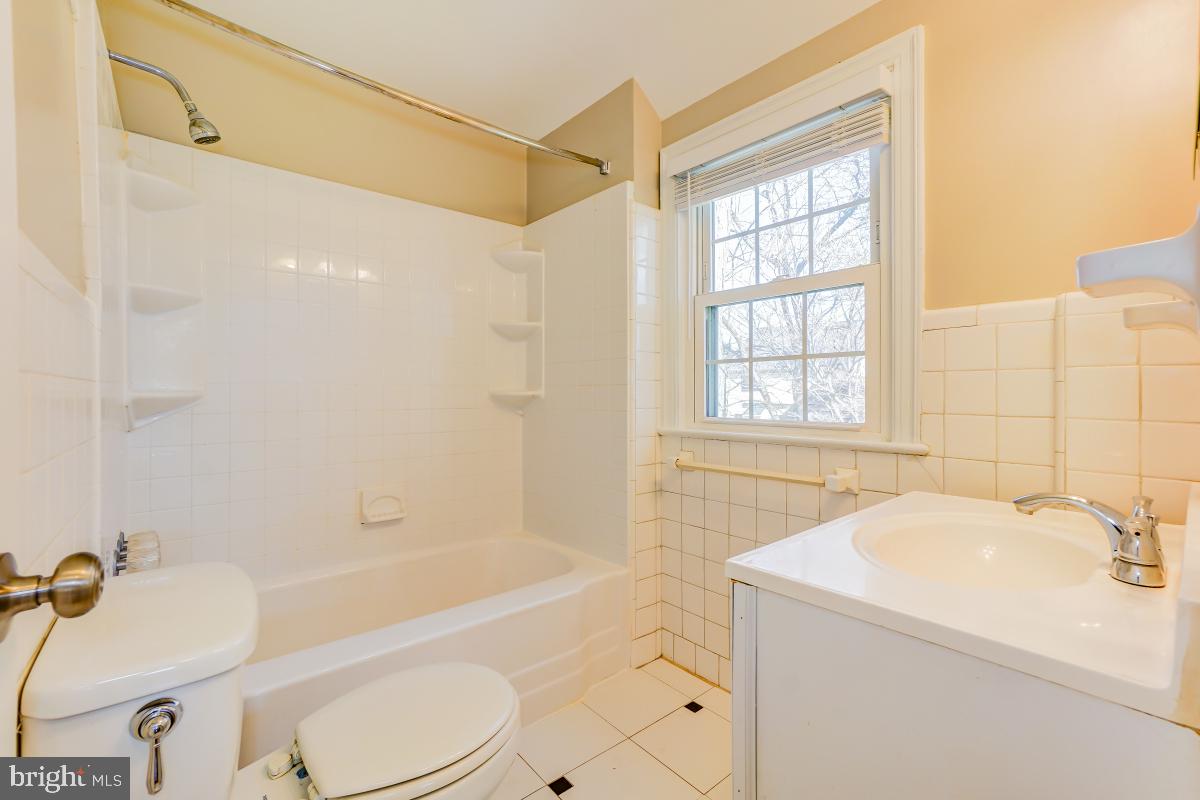 INDIAN SPRING HILLS - Residential Lease