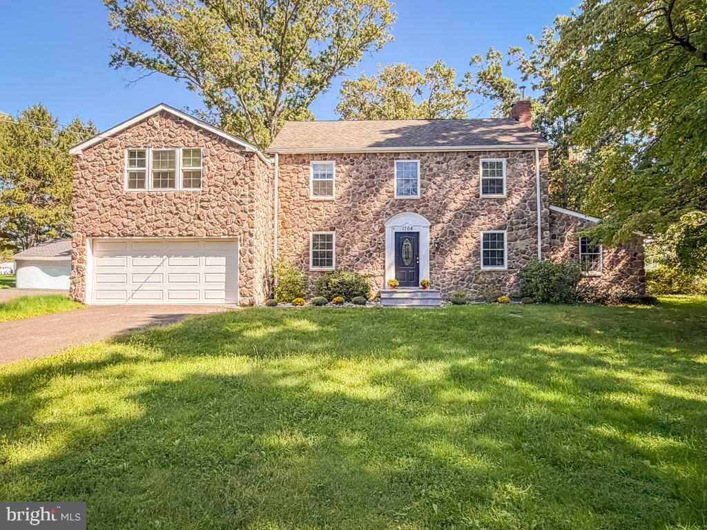 1704 MAKEFIELD ROAD