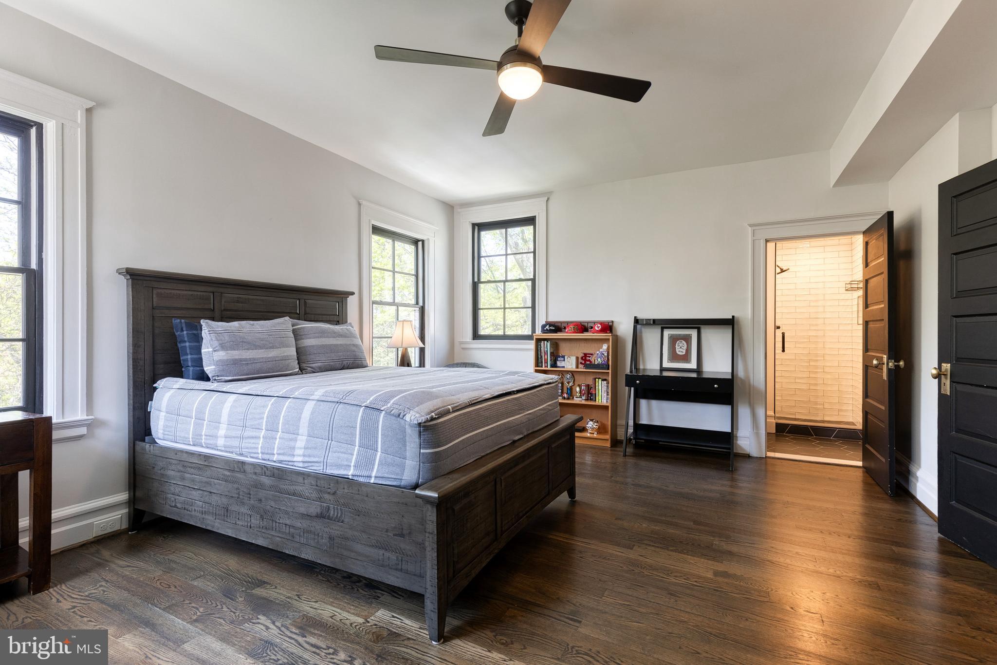 ROLAND PARK - Residential