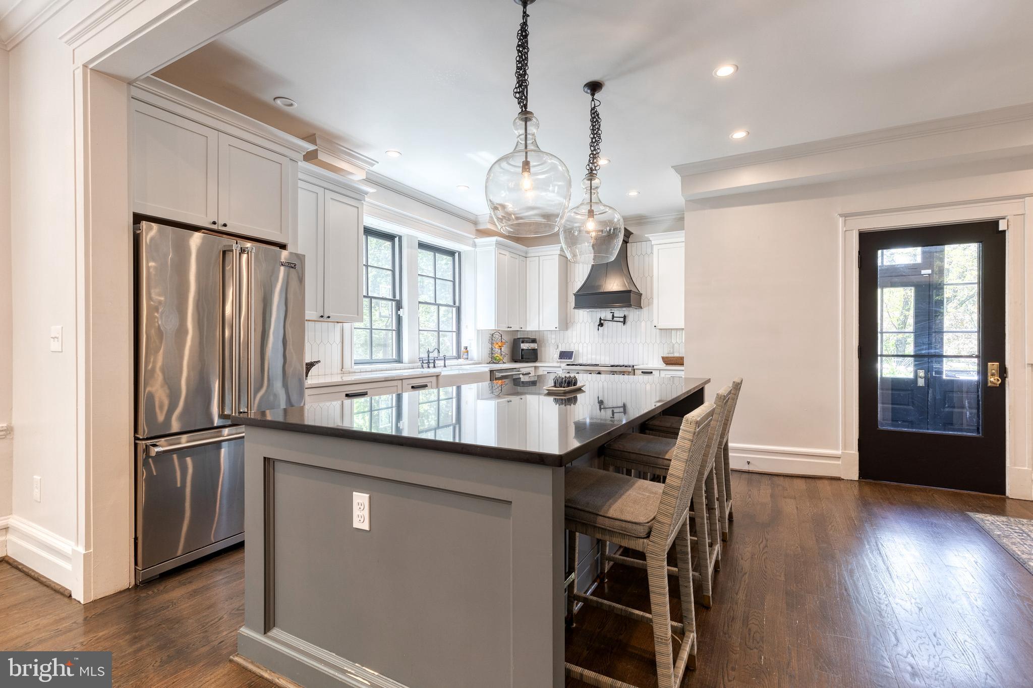 ROLAND PARK - Residential