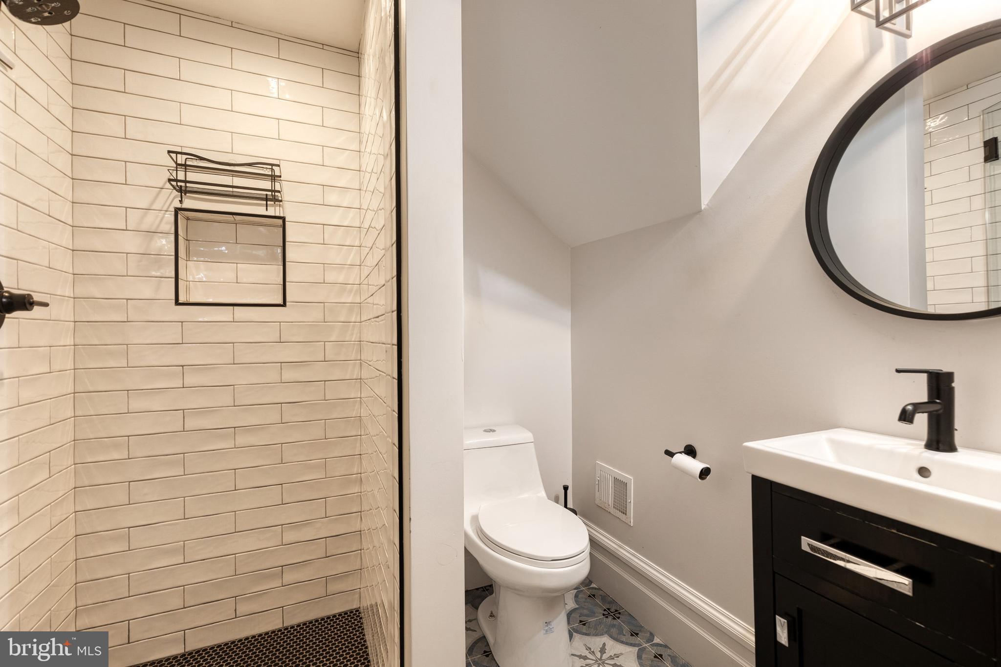 ROLAND PARK - Residential