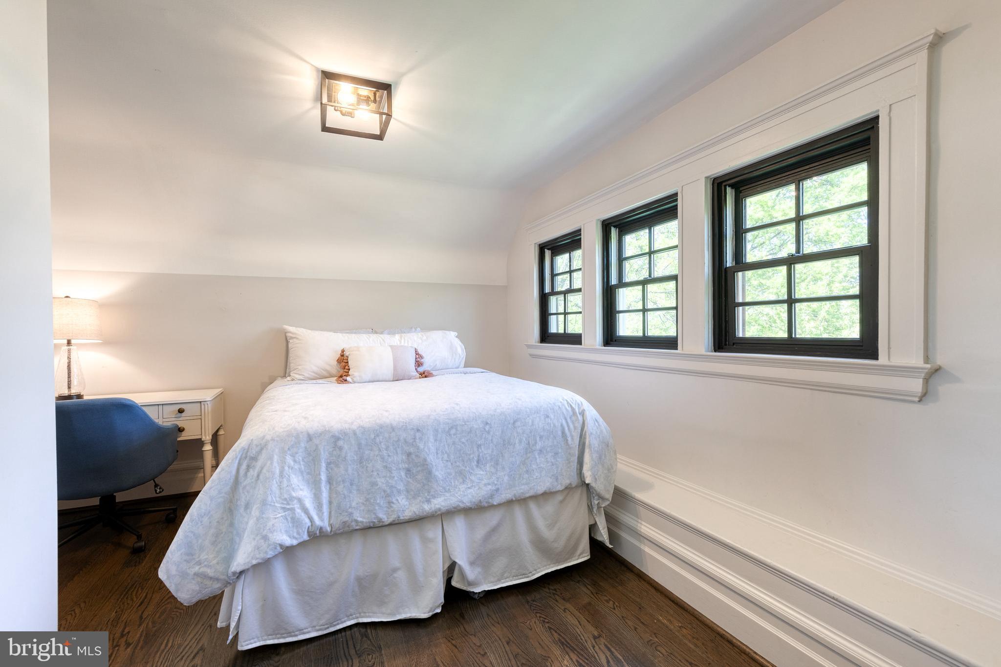 ROLAND PARK - Residential