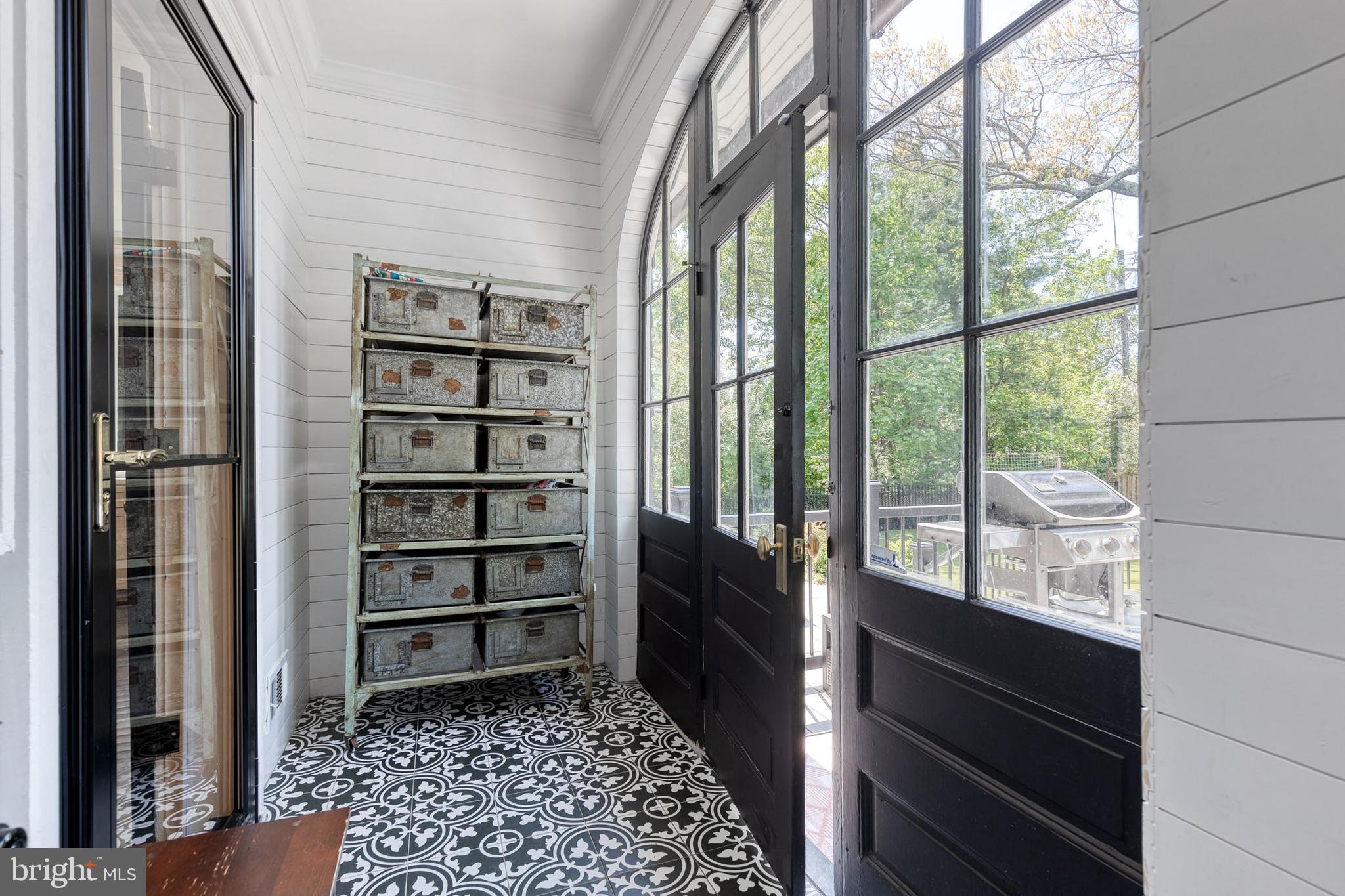 ROLAND PARK - Residential