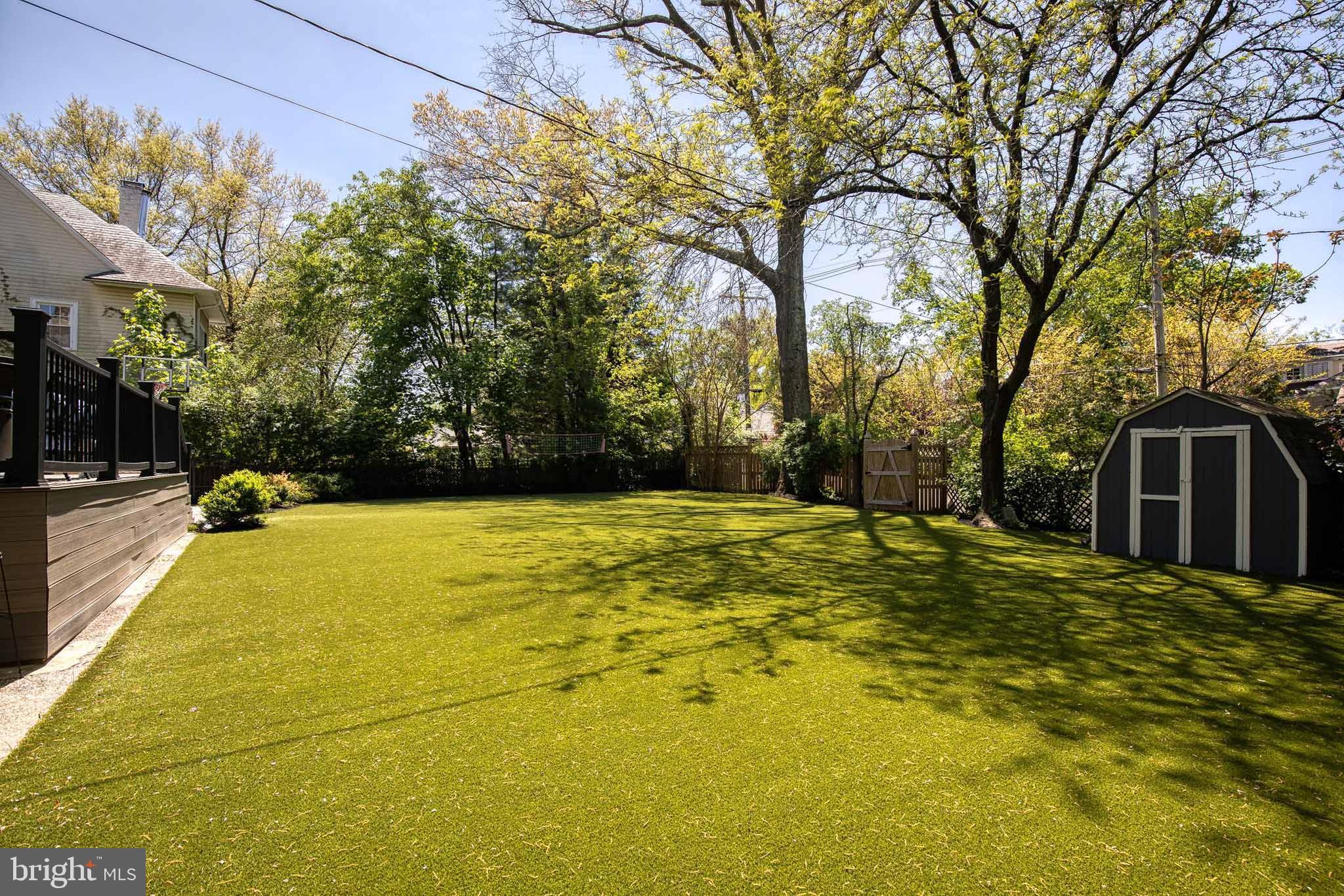 ROLAND PARK - Residential