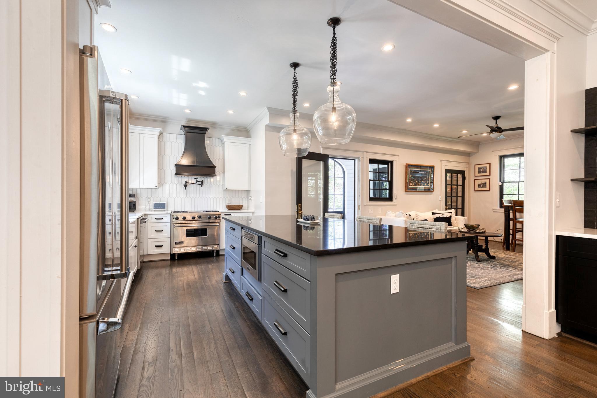 ROLAND PARK - Residential