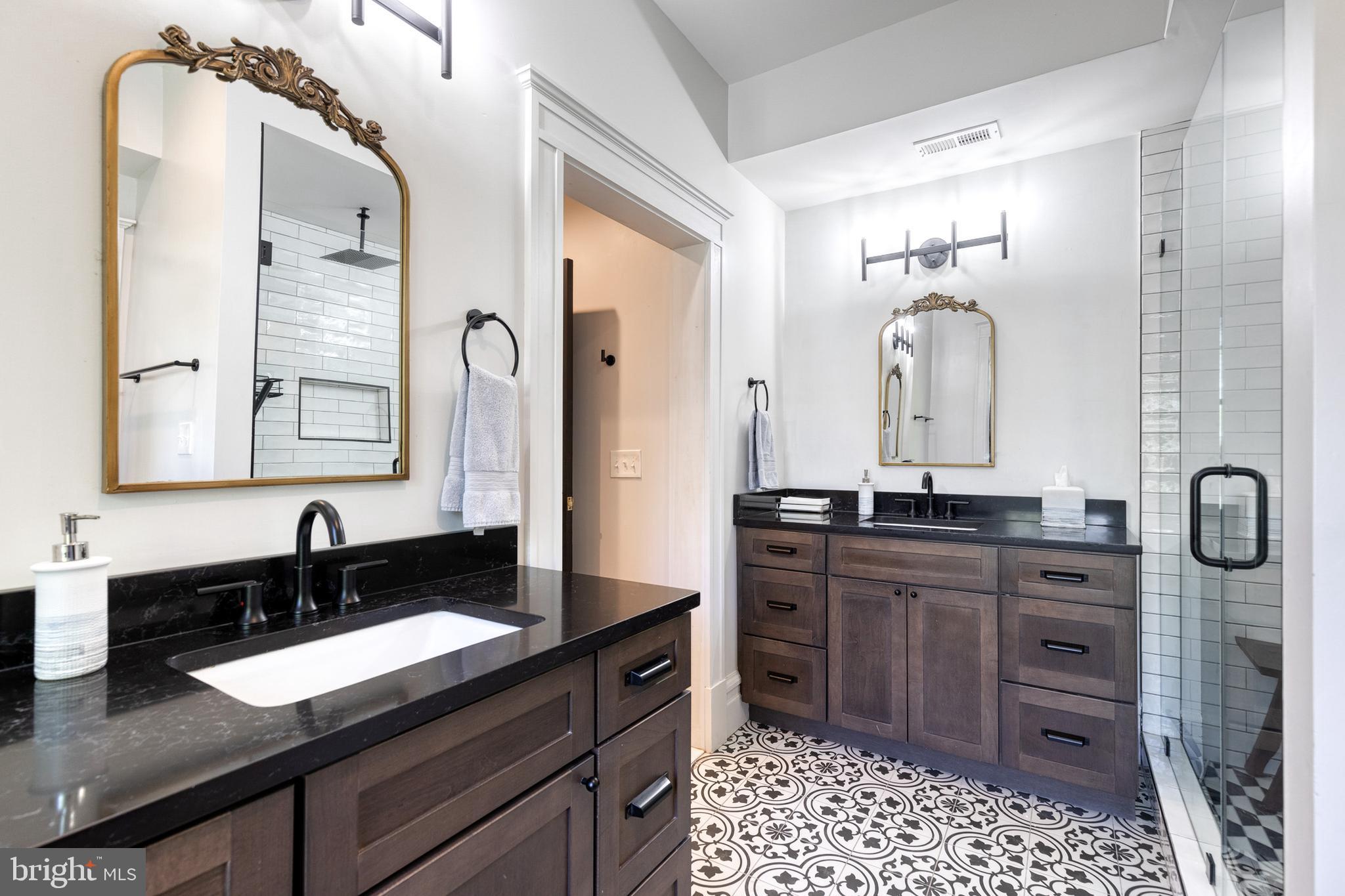 ROLAND PARK - Residential