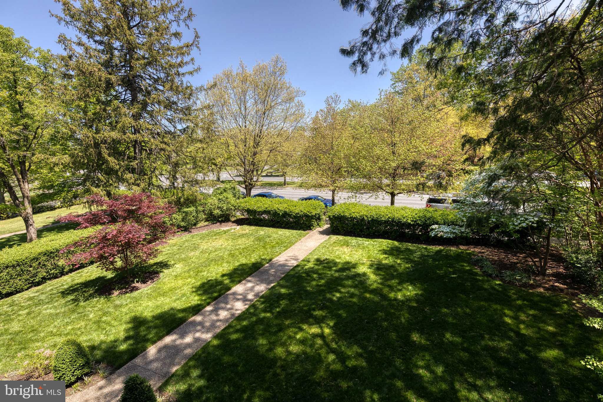 ROLAND PARK - Residential