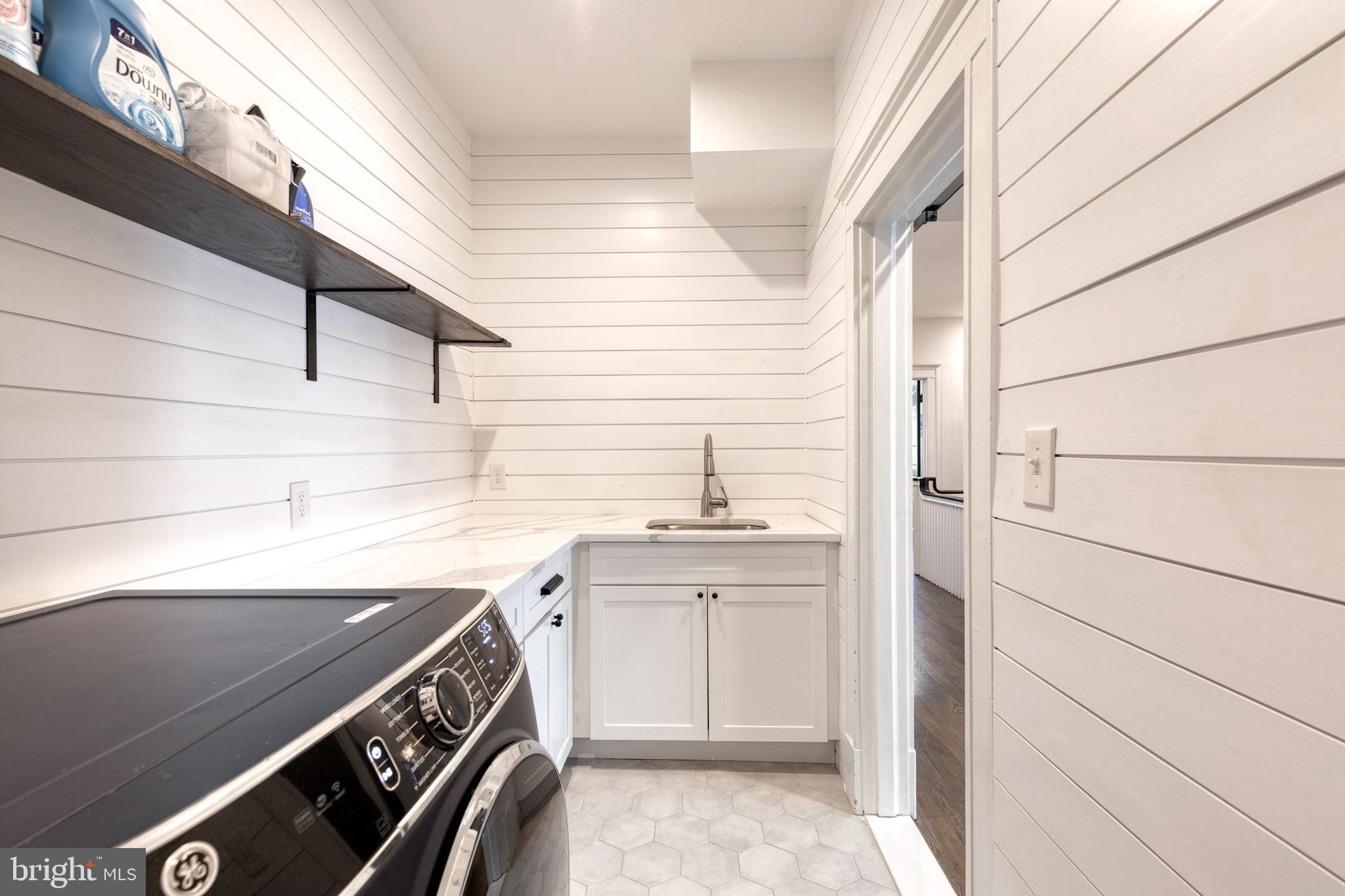 ROLAND PARK - Residential