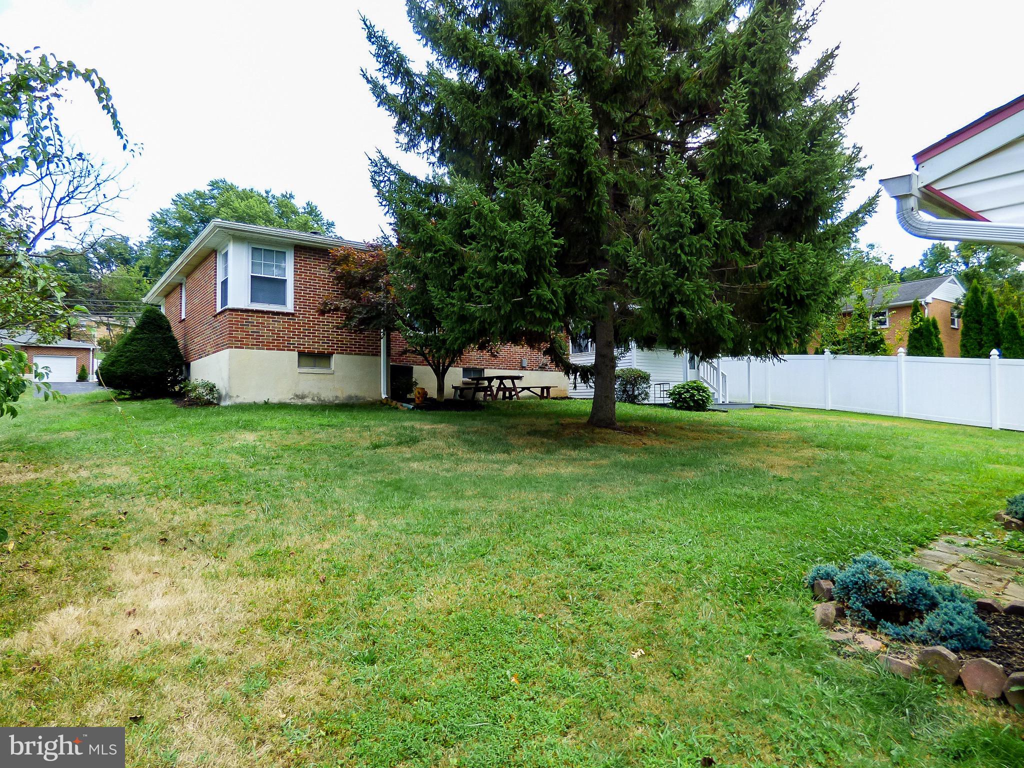 WOODLAND VIEW - Residential