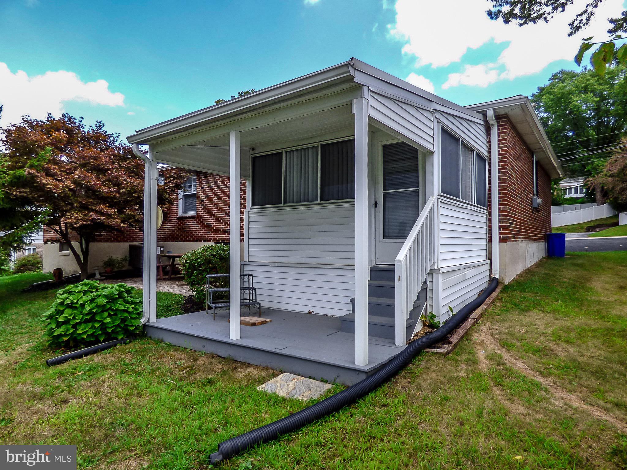 WOODLAND VIEW - Residential