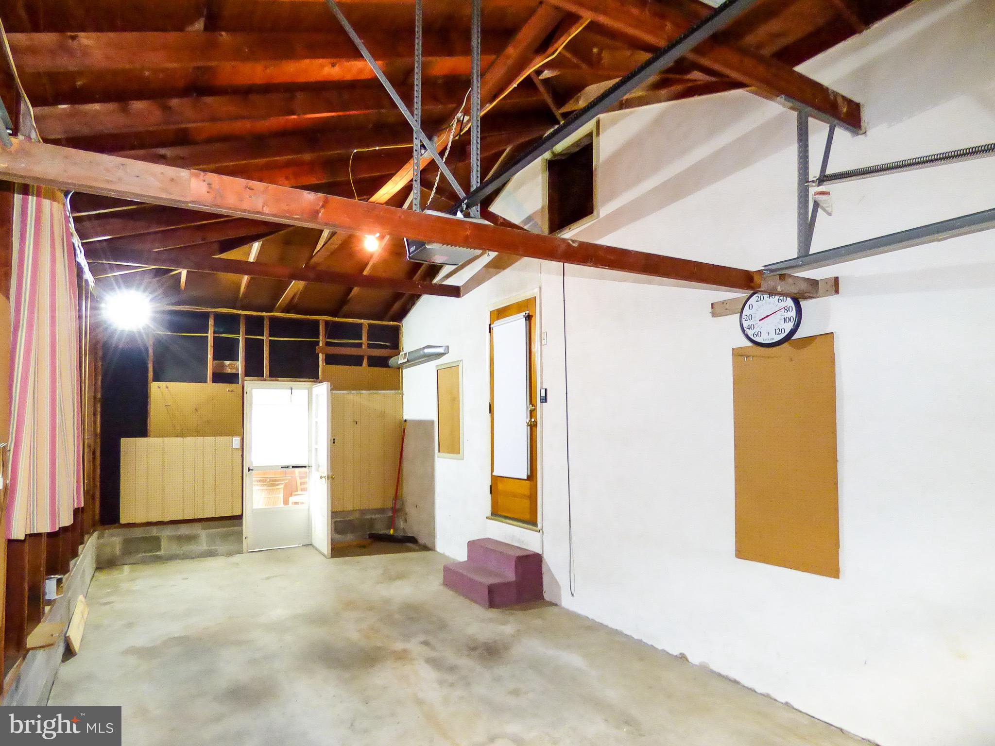 WOODLAND VIEW - Residential