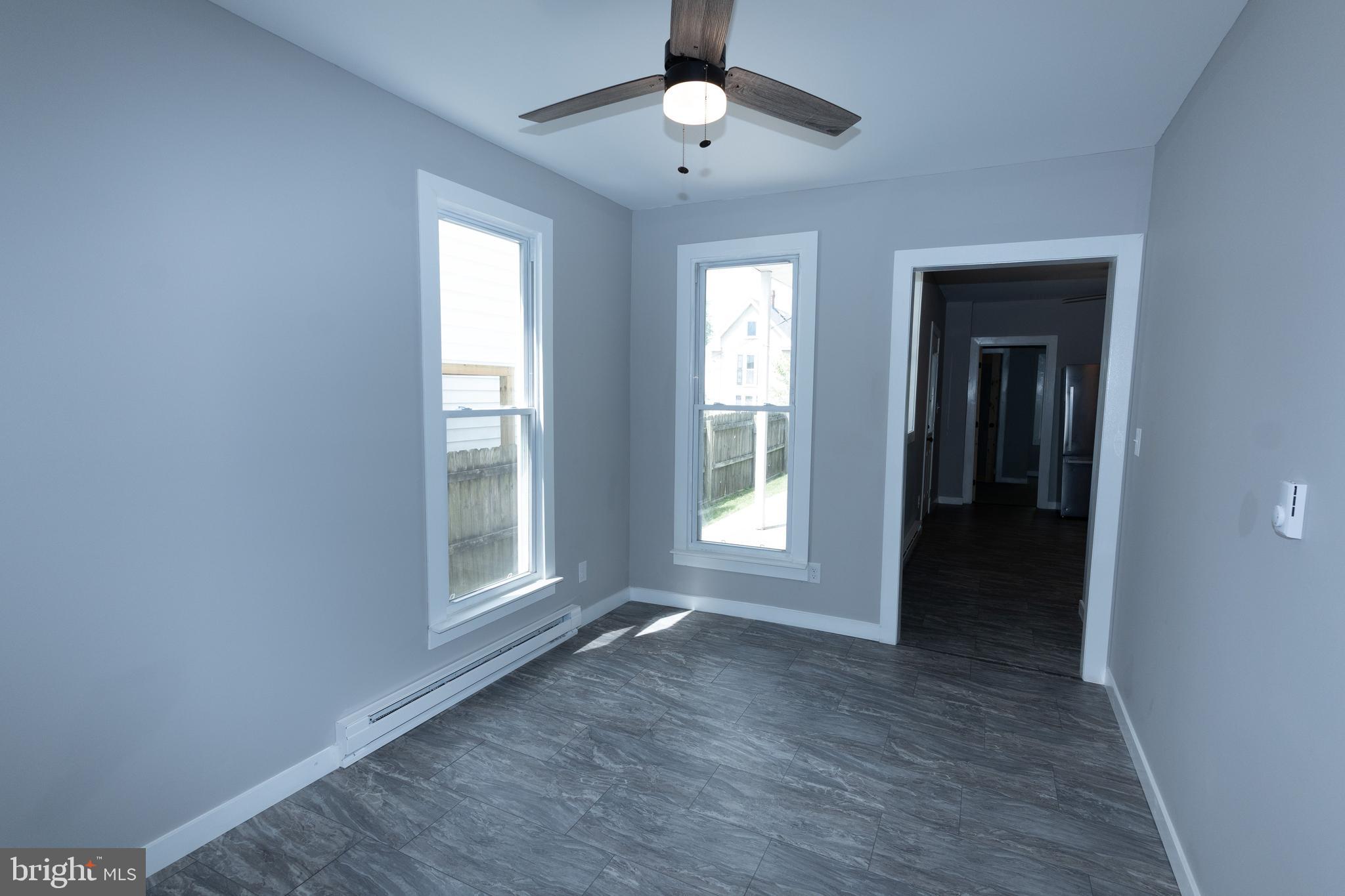 221 W NORTH STREET