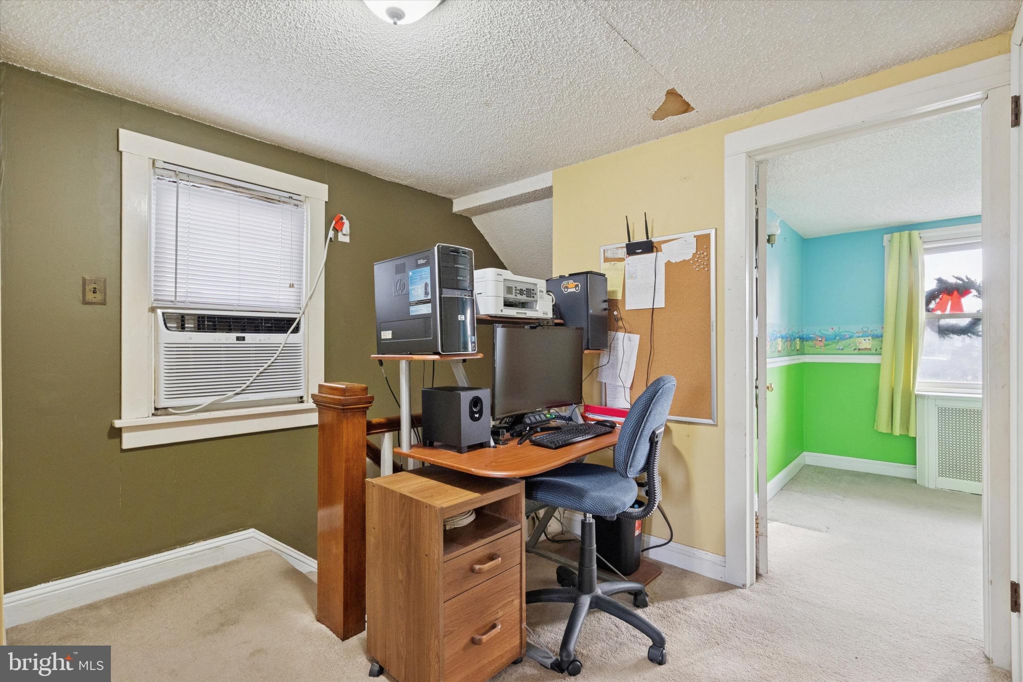 CROYDON MANOR - Residential