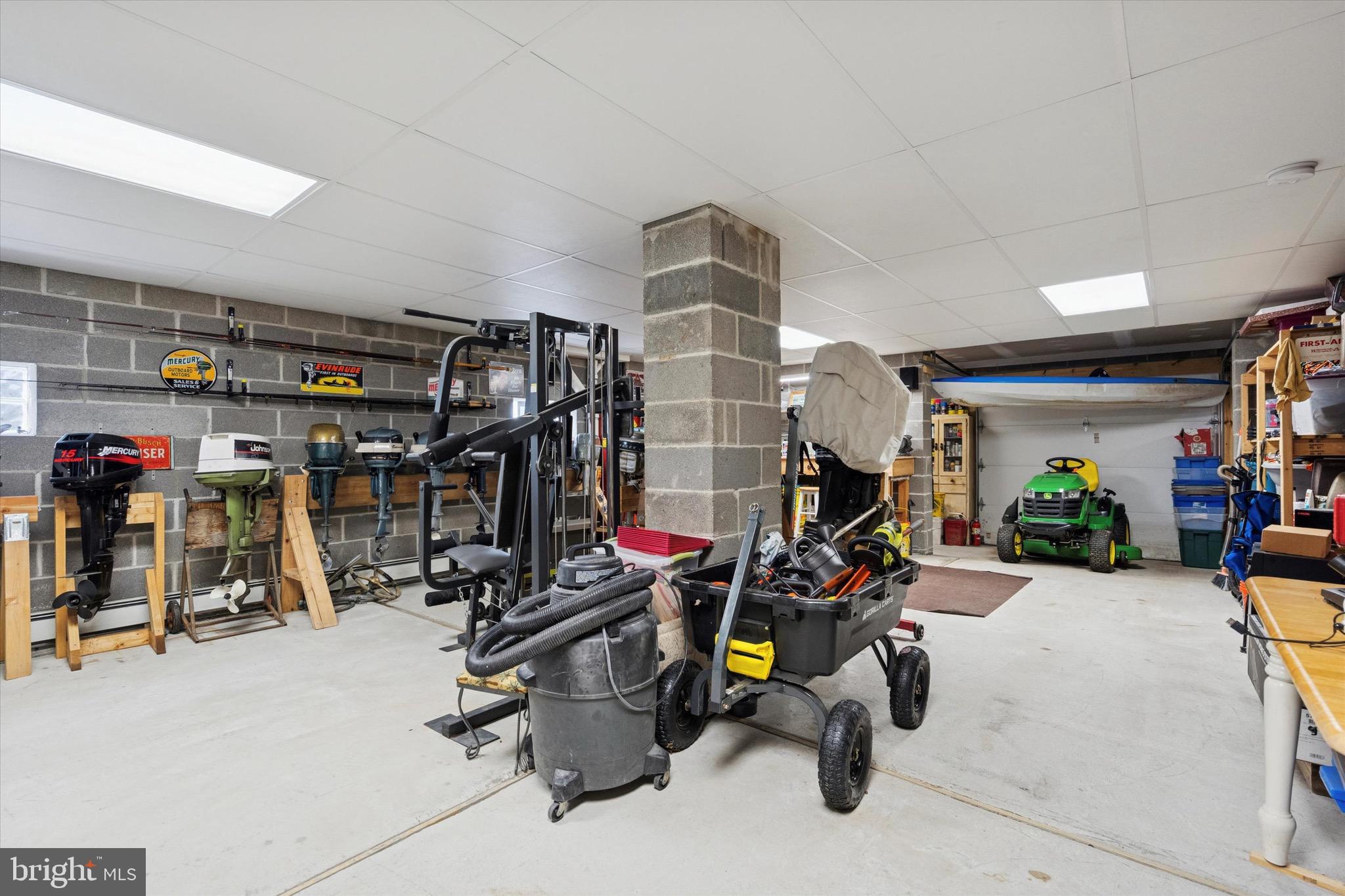 CROYDON MANOR - Residential