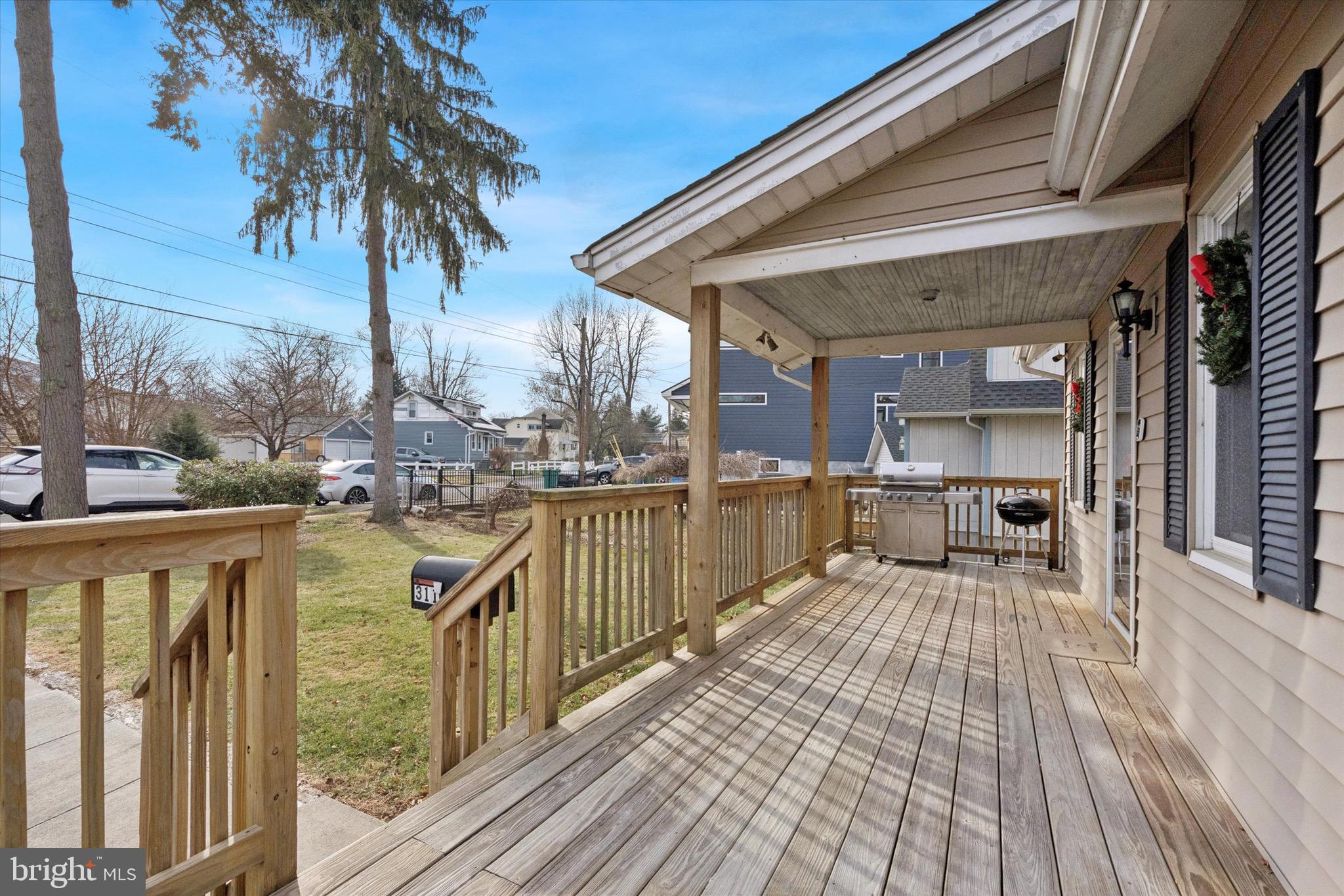 CROYDON MANOR - Residential