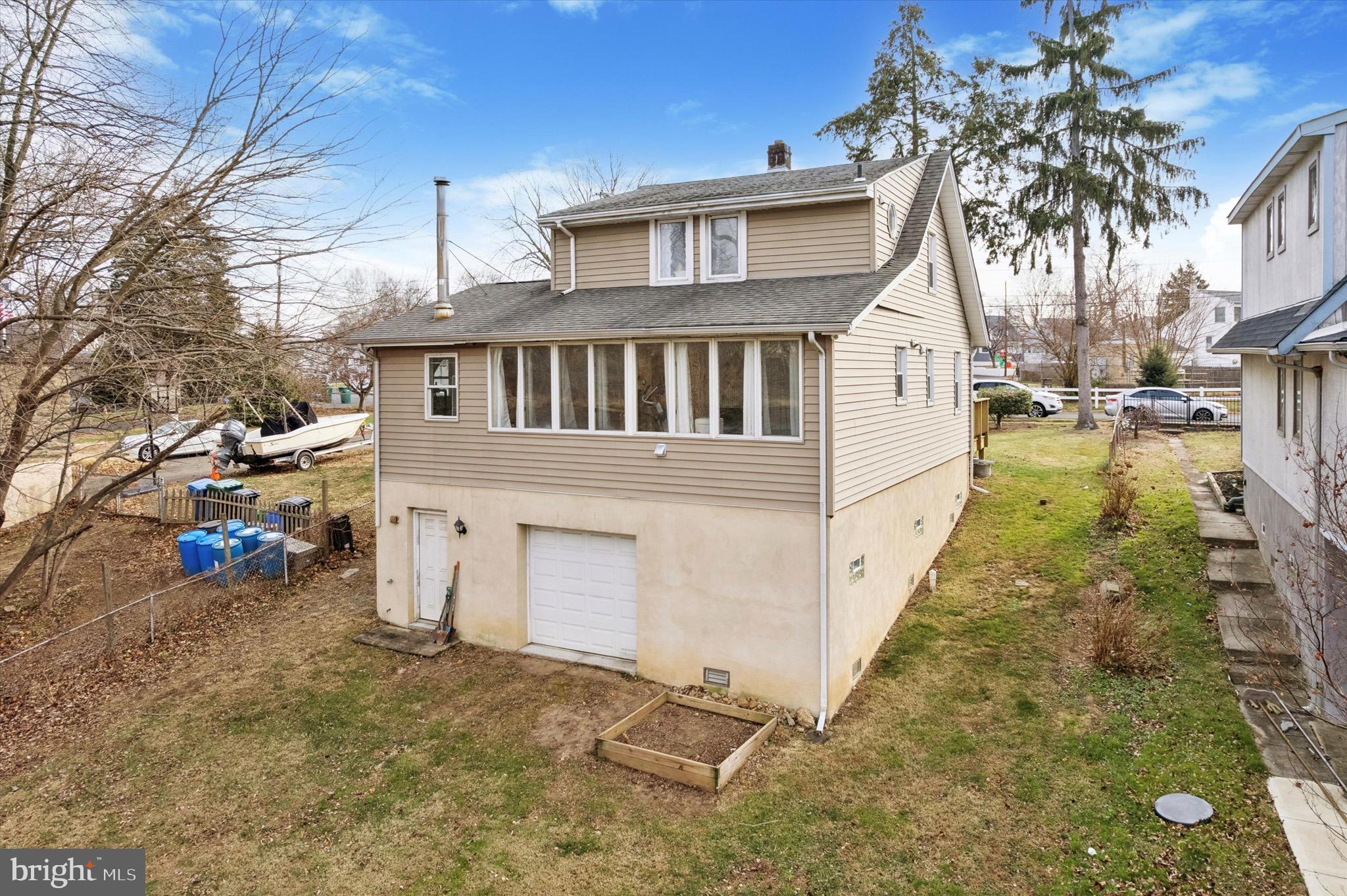 CROYDON MANOR - Residential