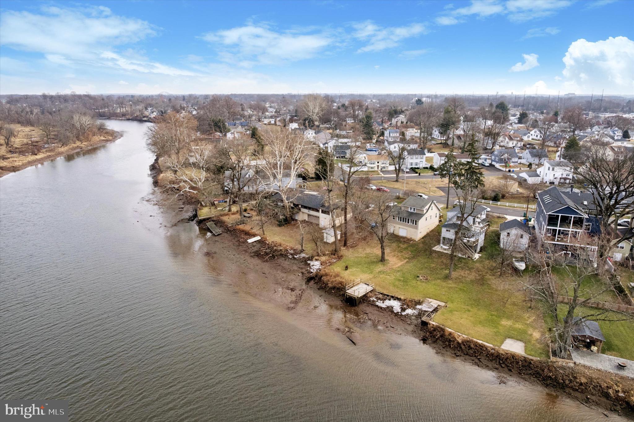 CROYDON MANOR - Residential