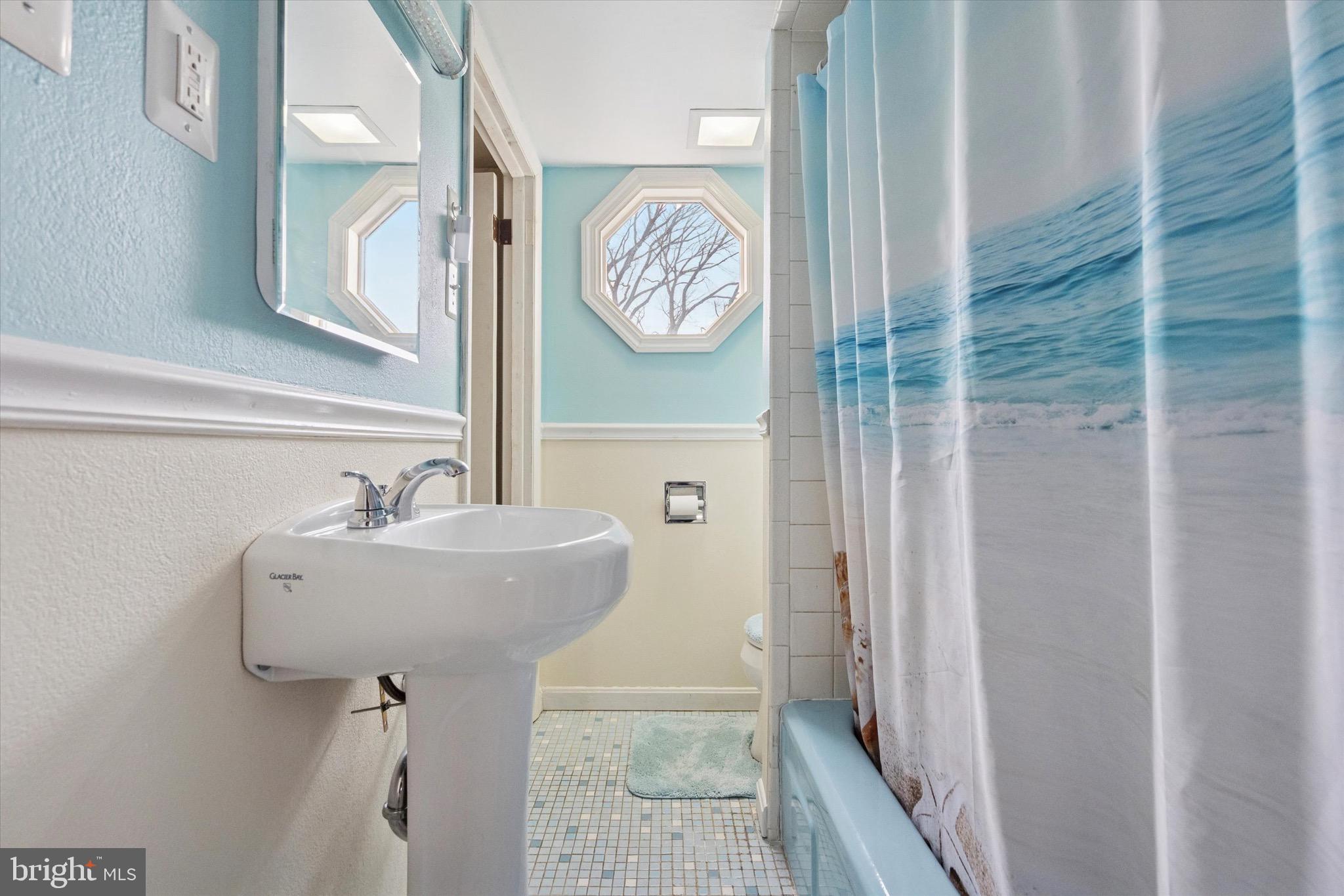 CROYDON MANOR - Residential