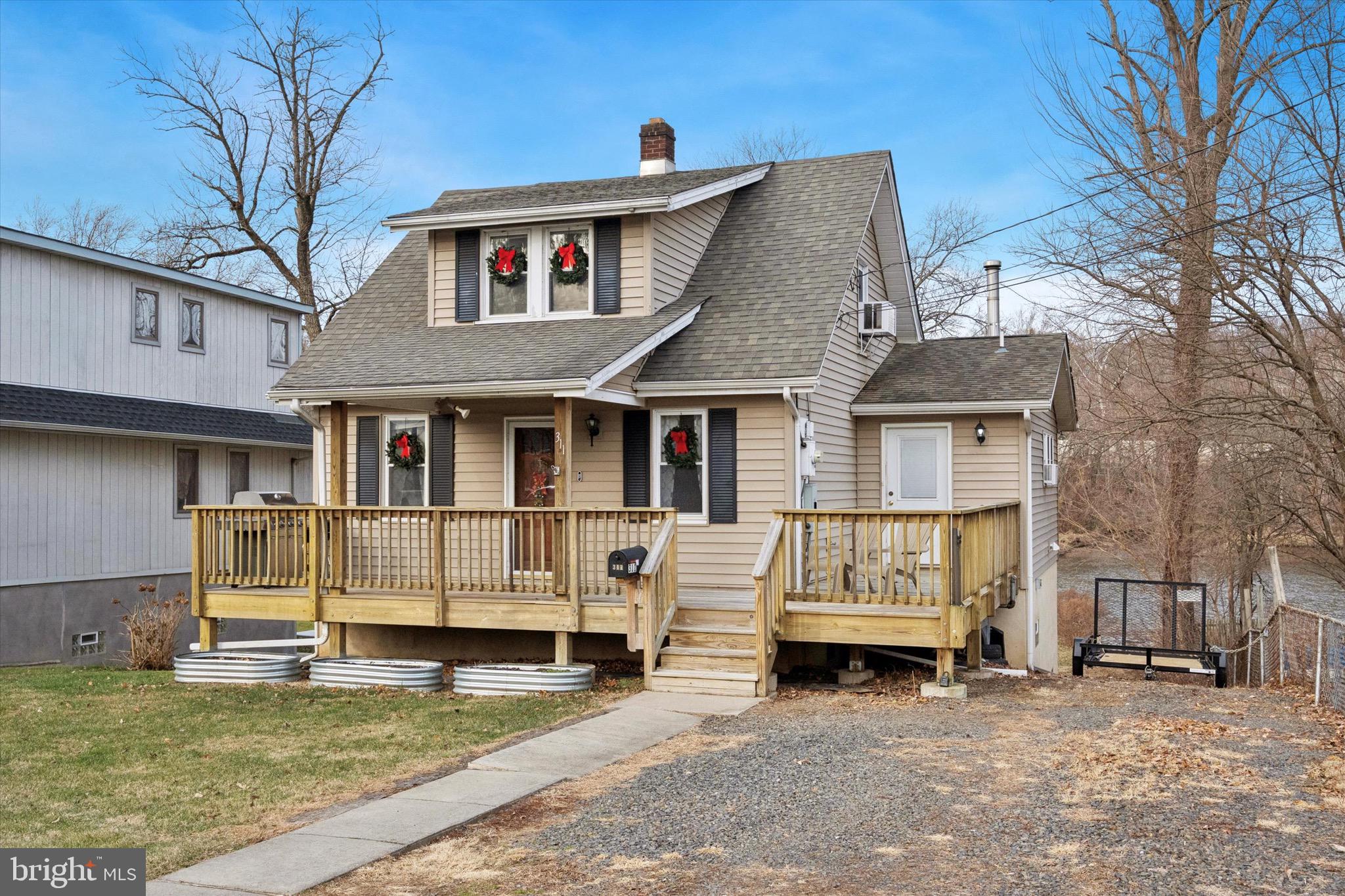 CROYDON MANOR - Residential