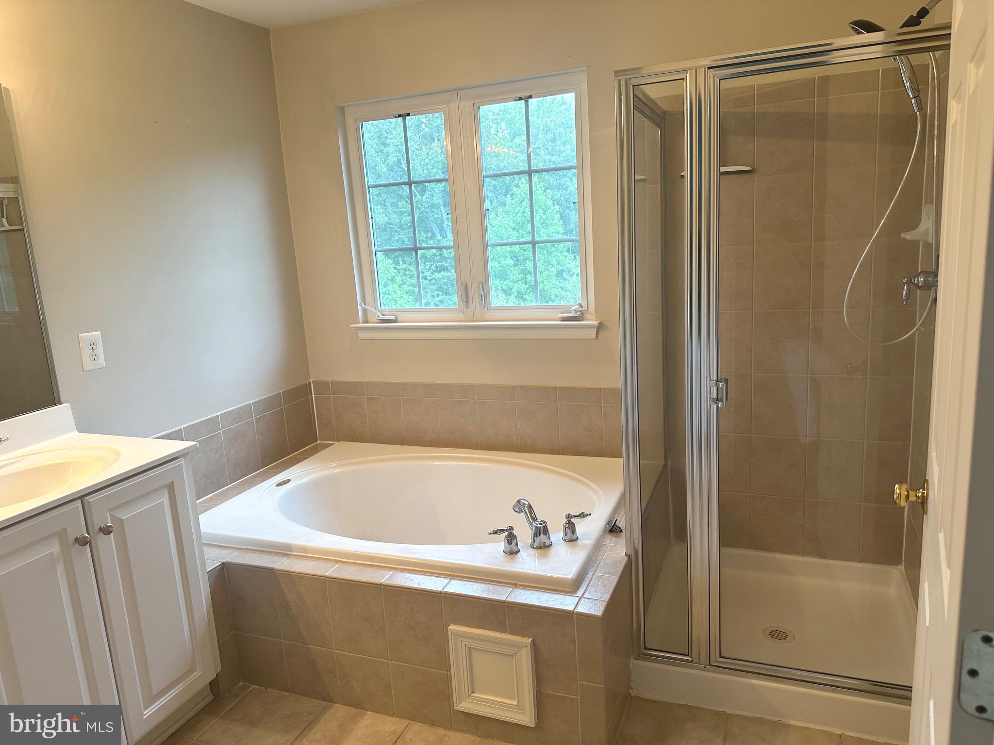 PINEY ORCHARD - Residential