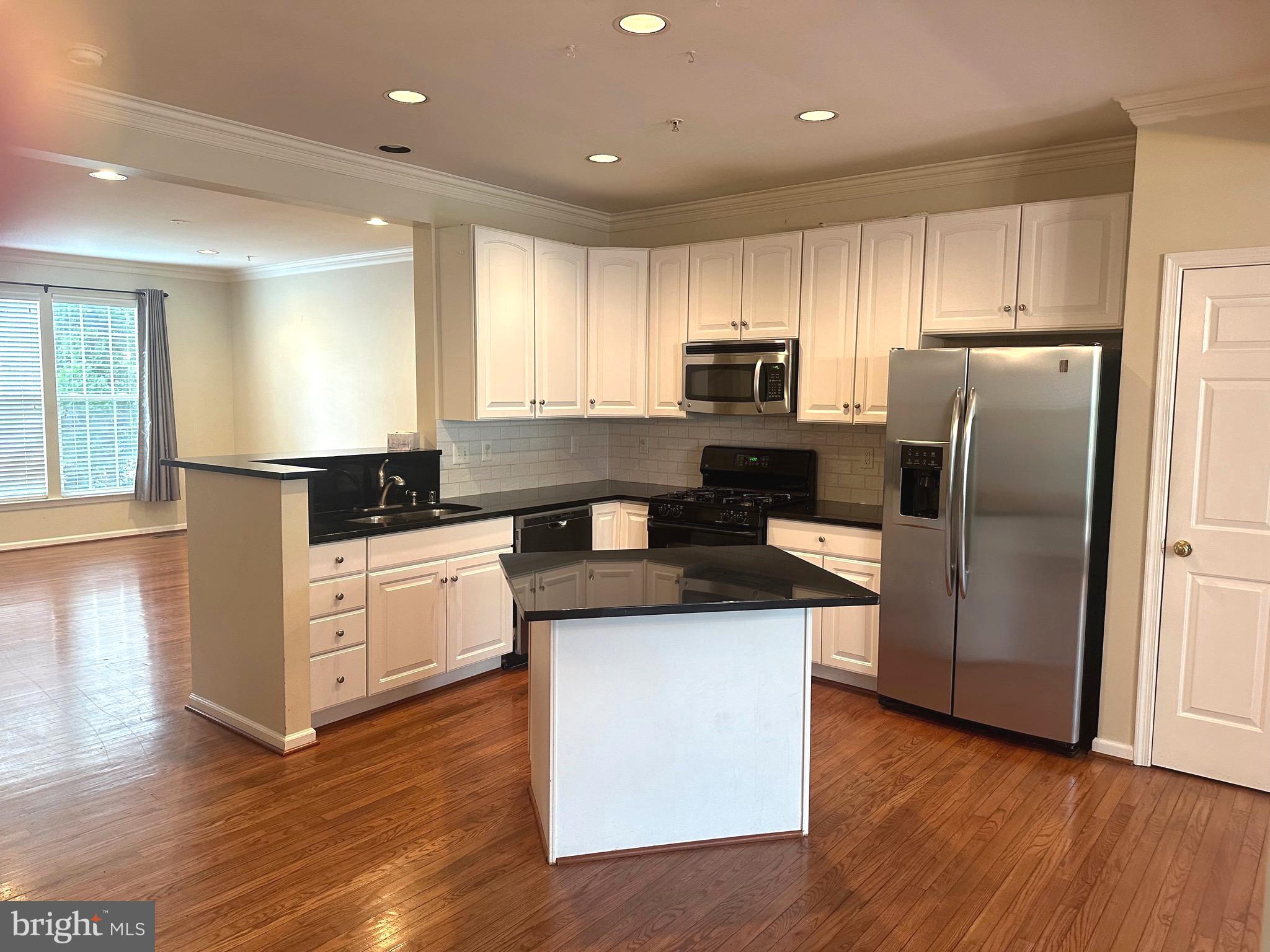 PINEY ORCHARD - Residential