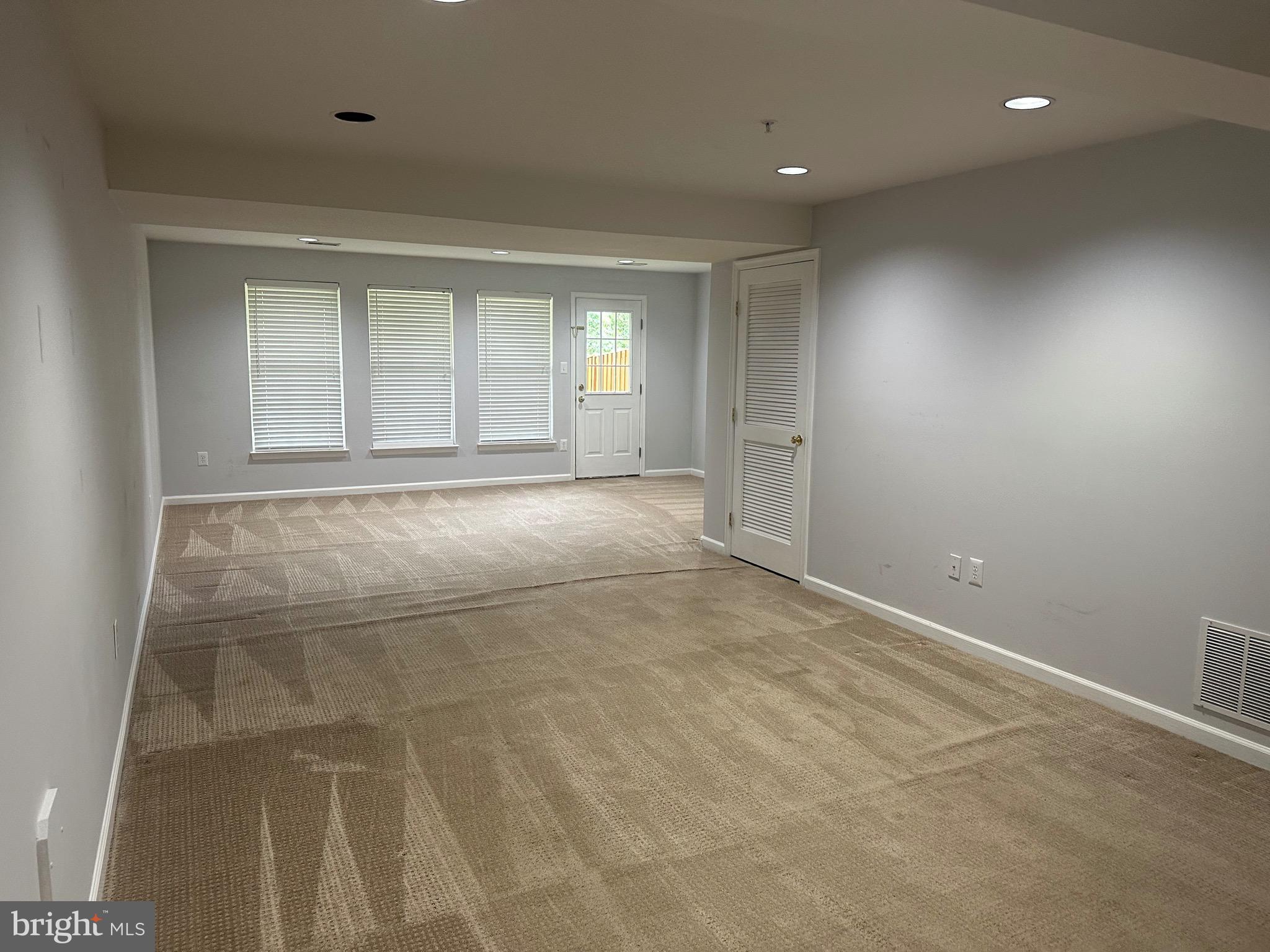 PINEY ORCHARD - Residential