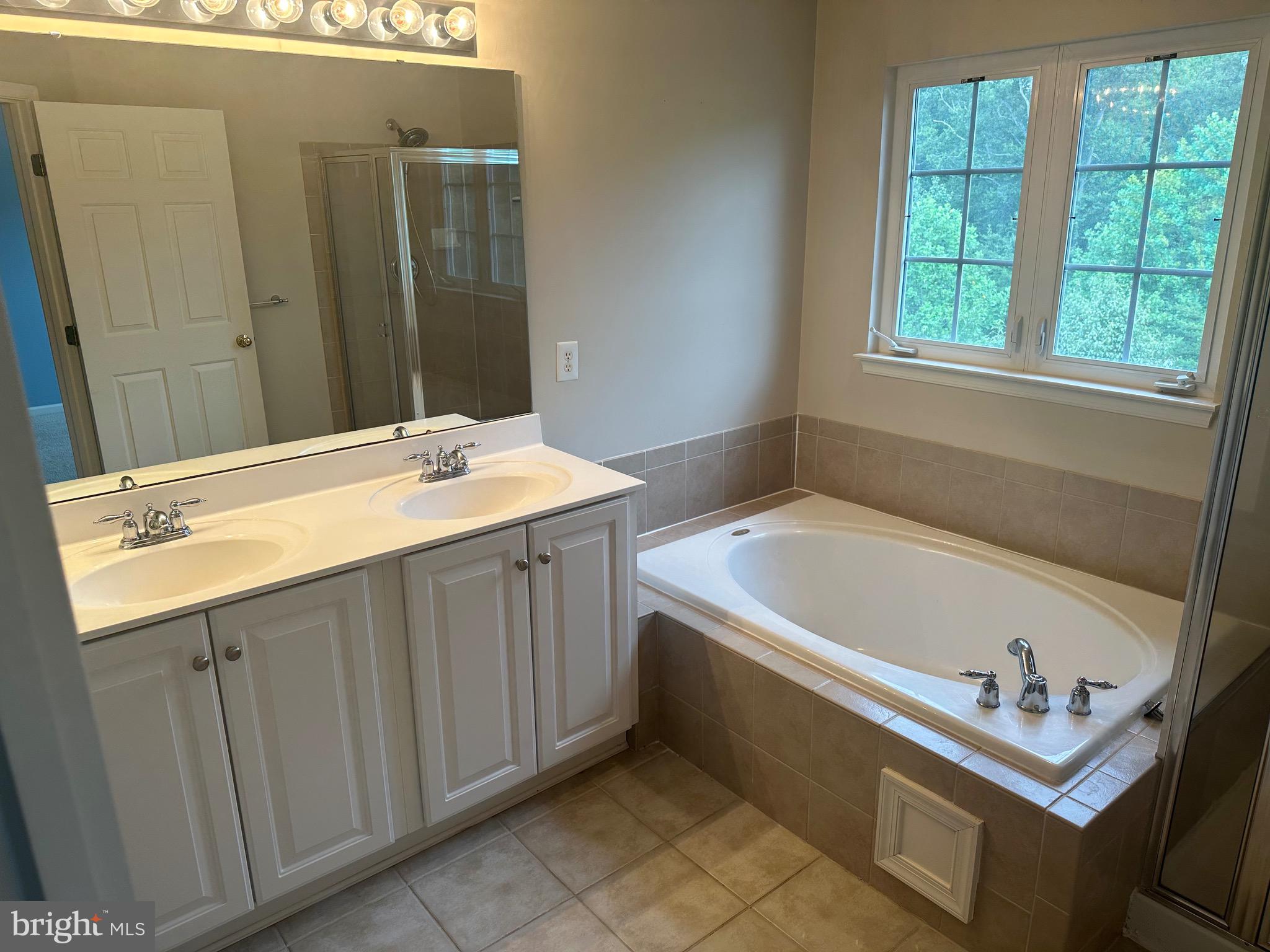 PINEY ORCHARD - Residential