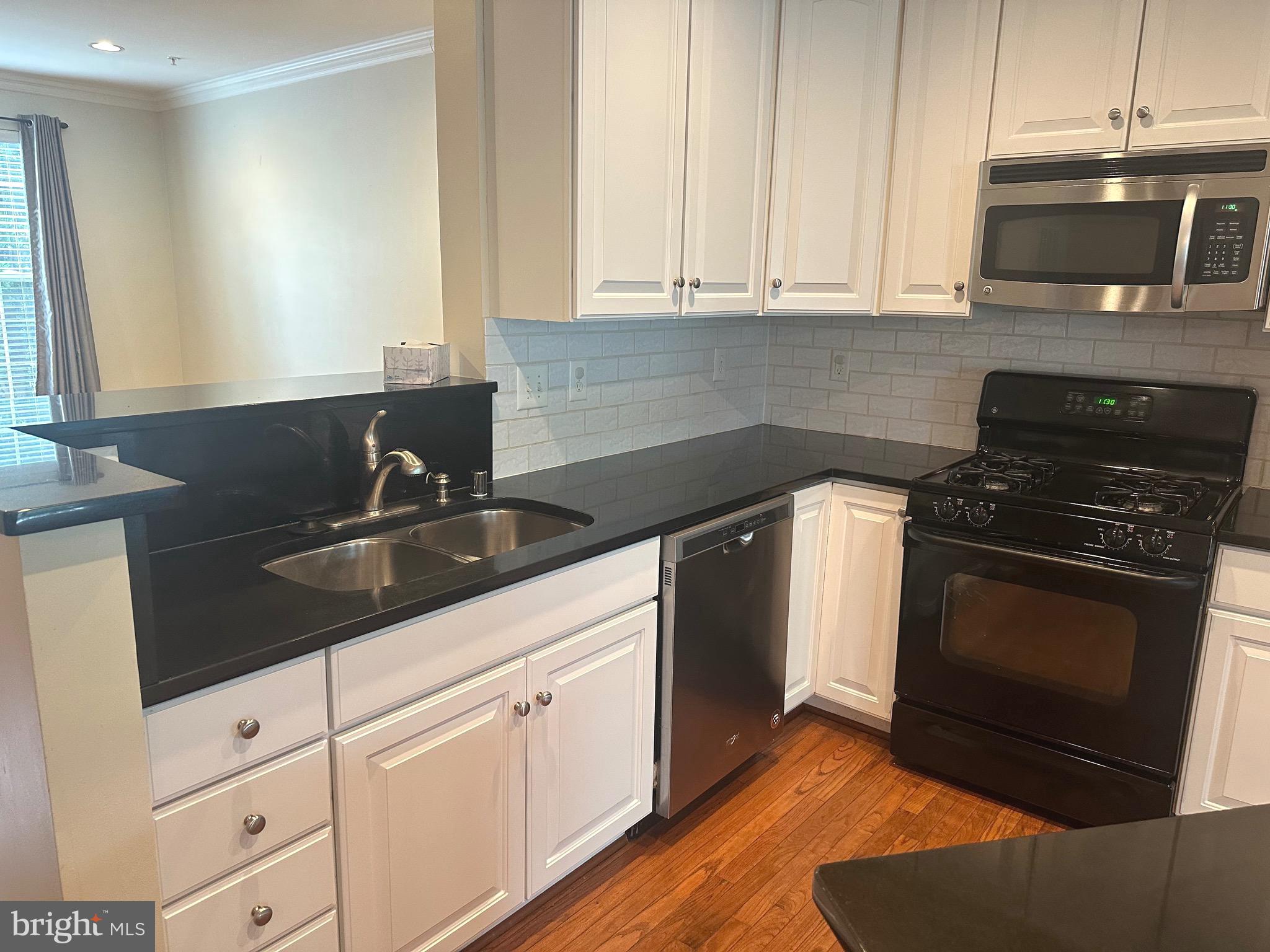 PINEY ORCHARD - Residential