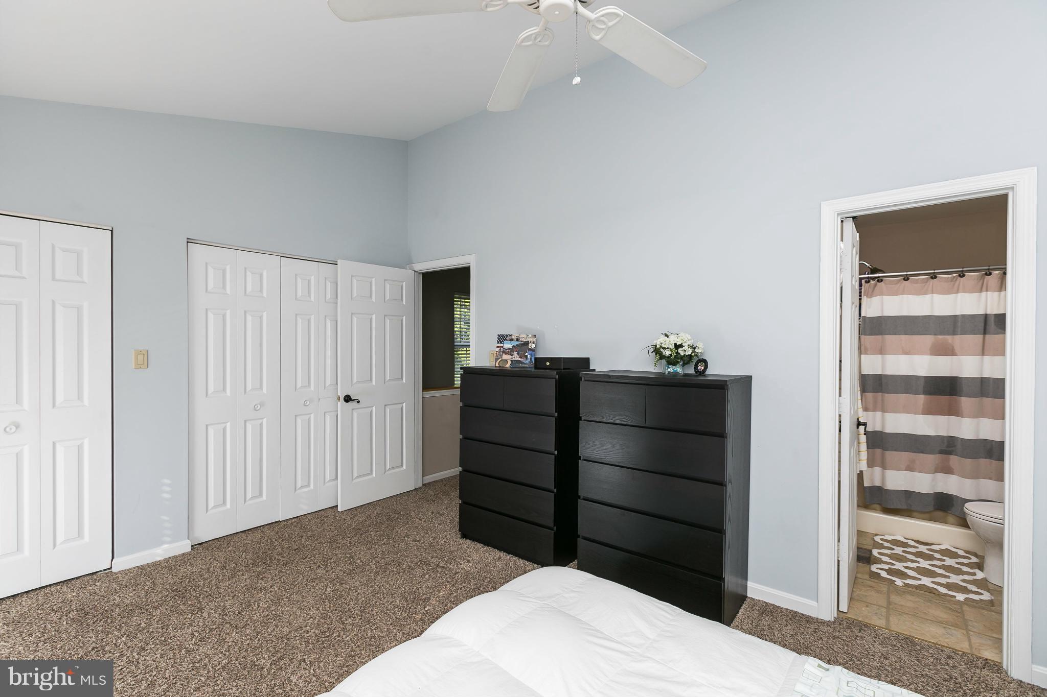 CONSTANT FRIENDSHIP - Residential Lease