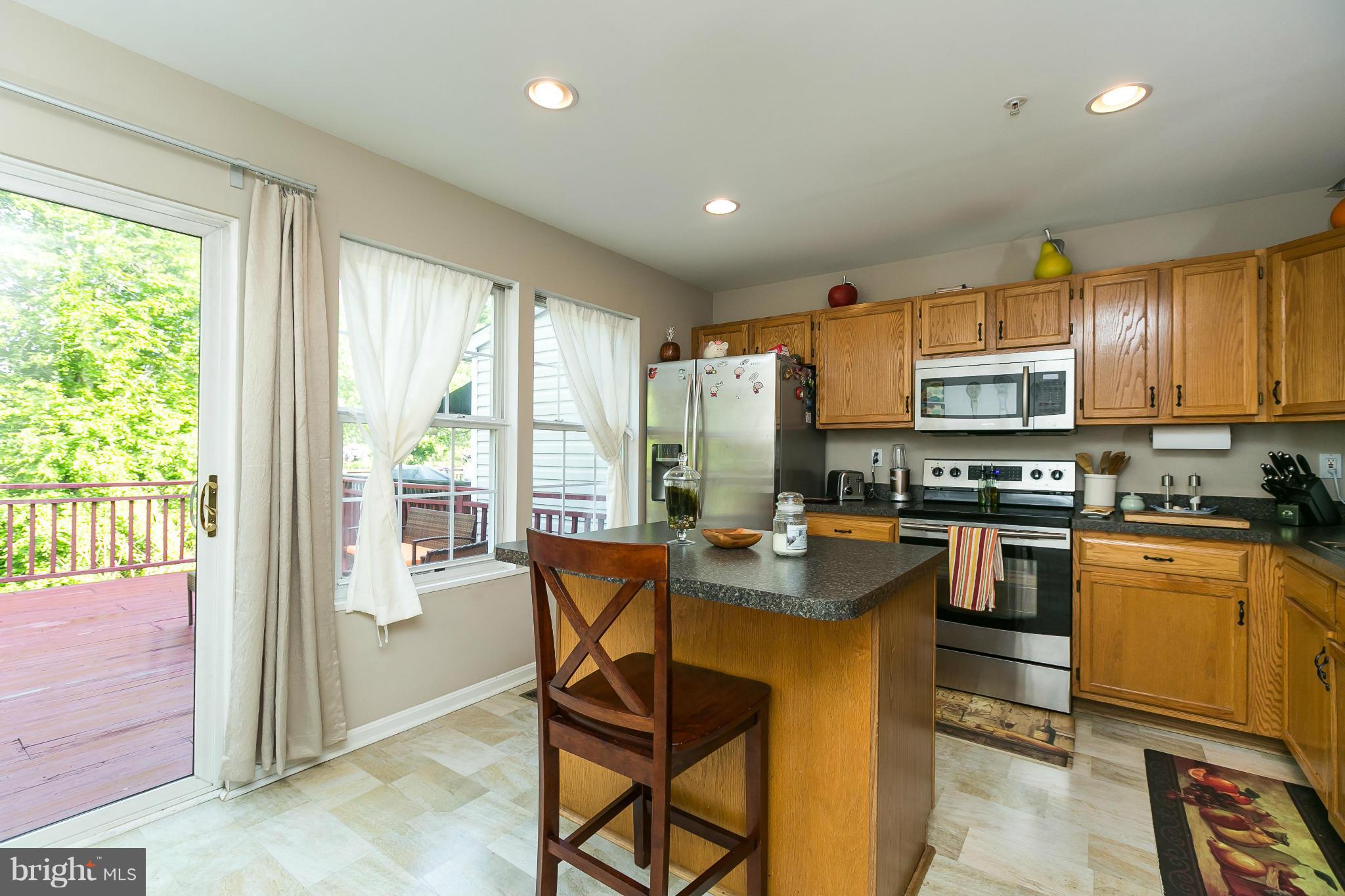 CONSTANT FRIENDSHIP - Residential Lease