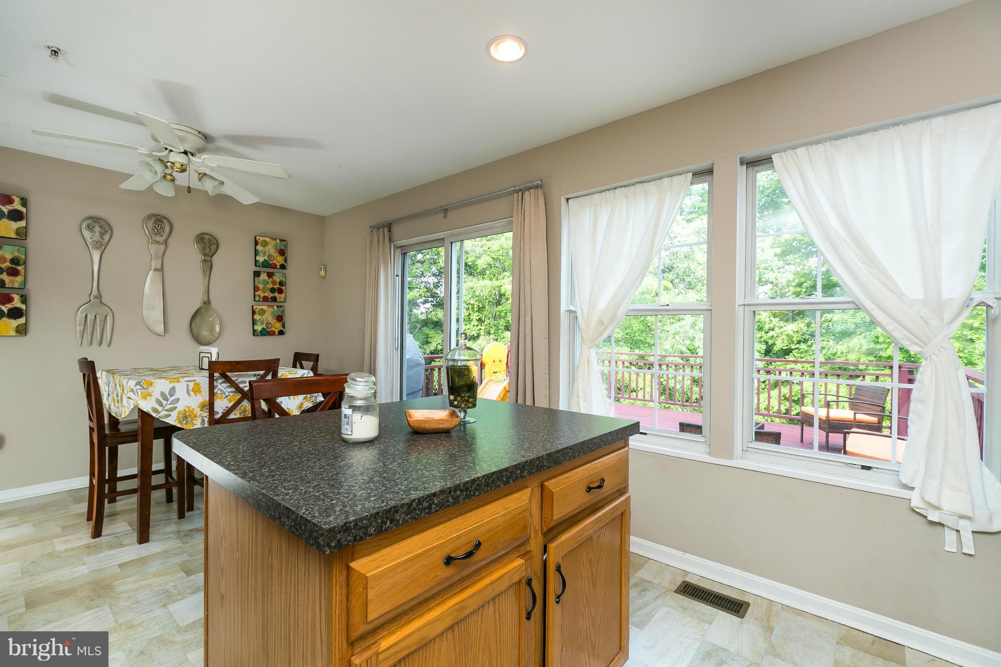 CONSTANT FRIENDSHIP - Residential Lease