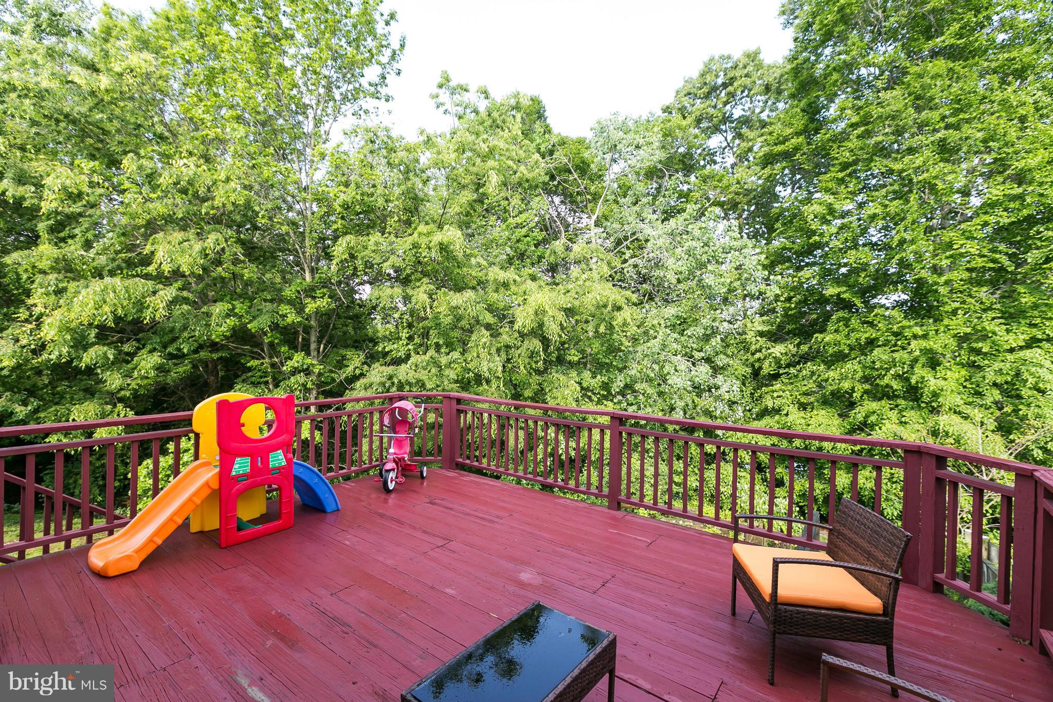 CONSTANT FRIENDSHIP - Residential Lease