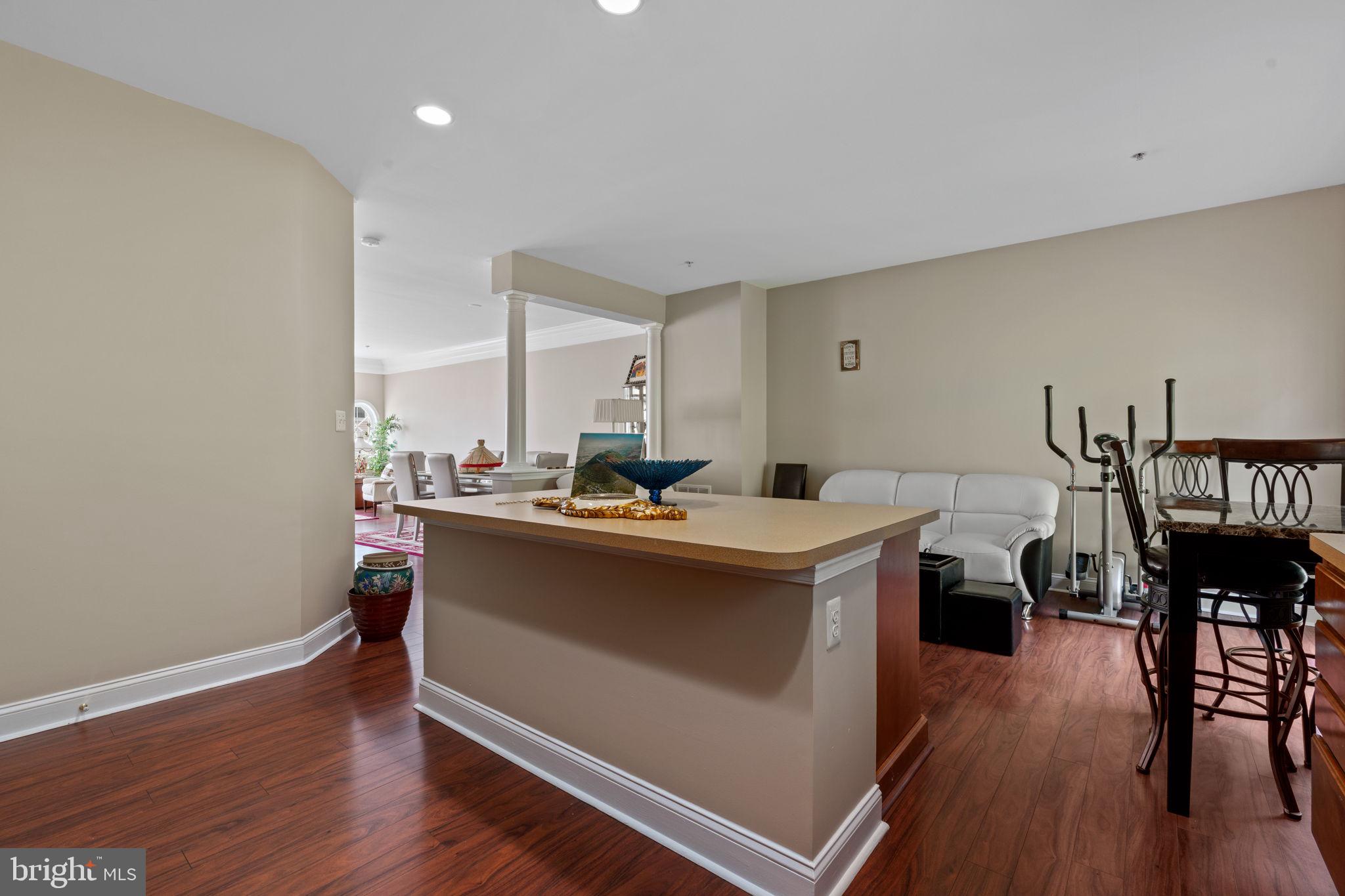 RIVERWATCH IND HEAD - Residential