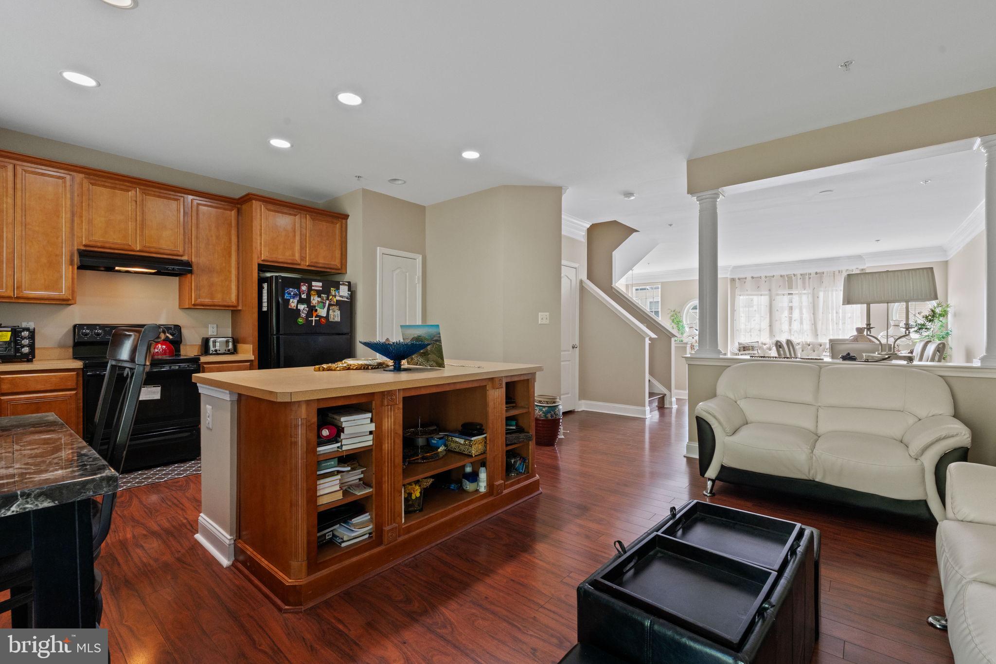 RIVERWATCH IND HEAD - Residential