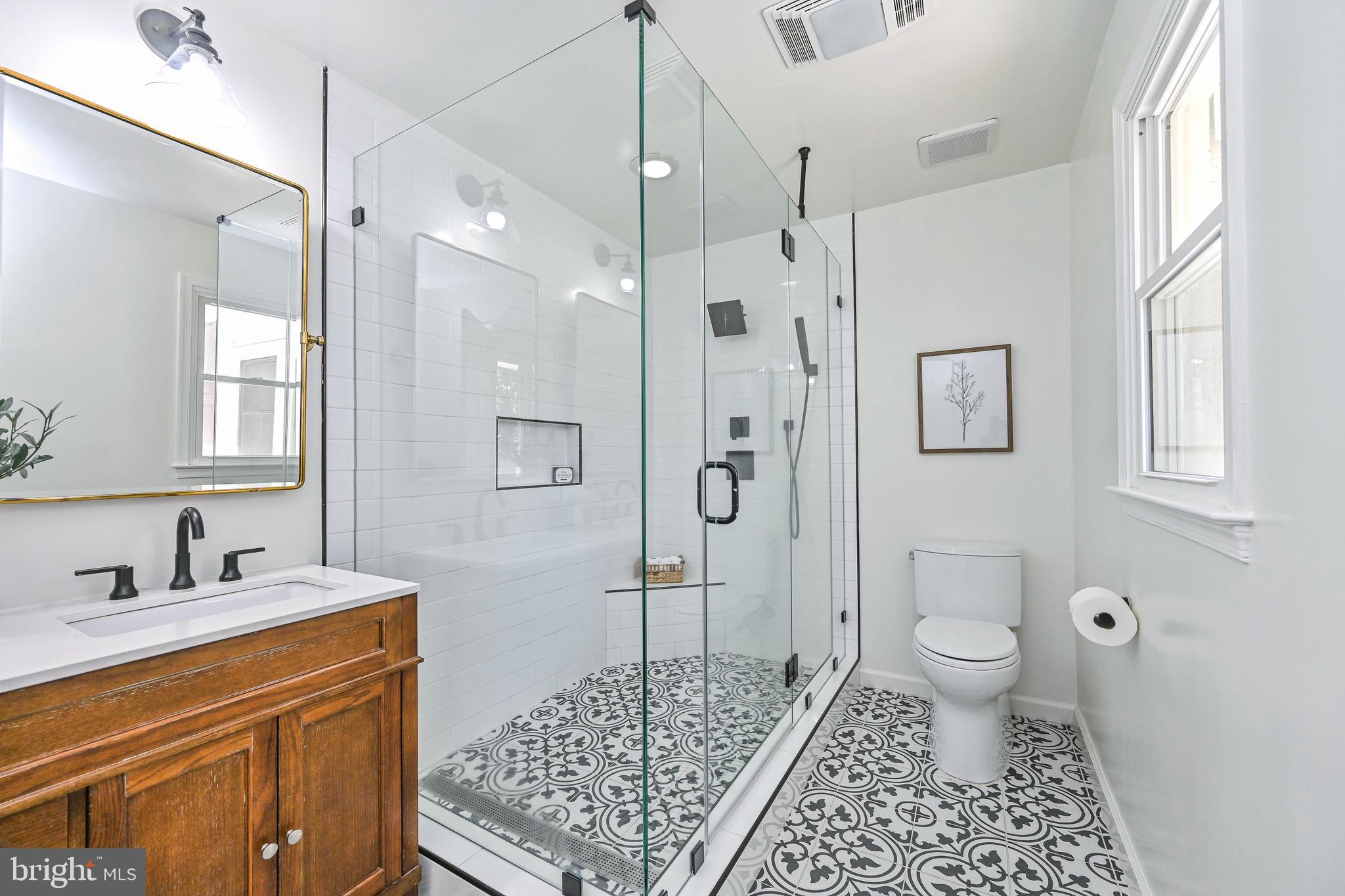 VALLEY STREAM - Residential