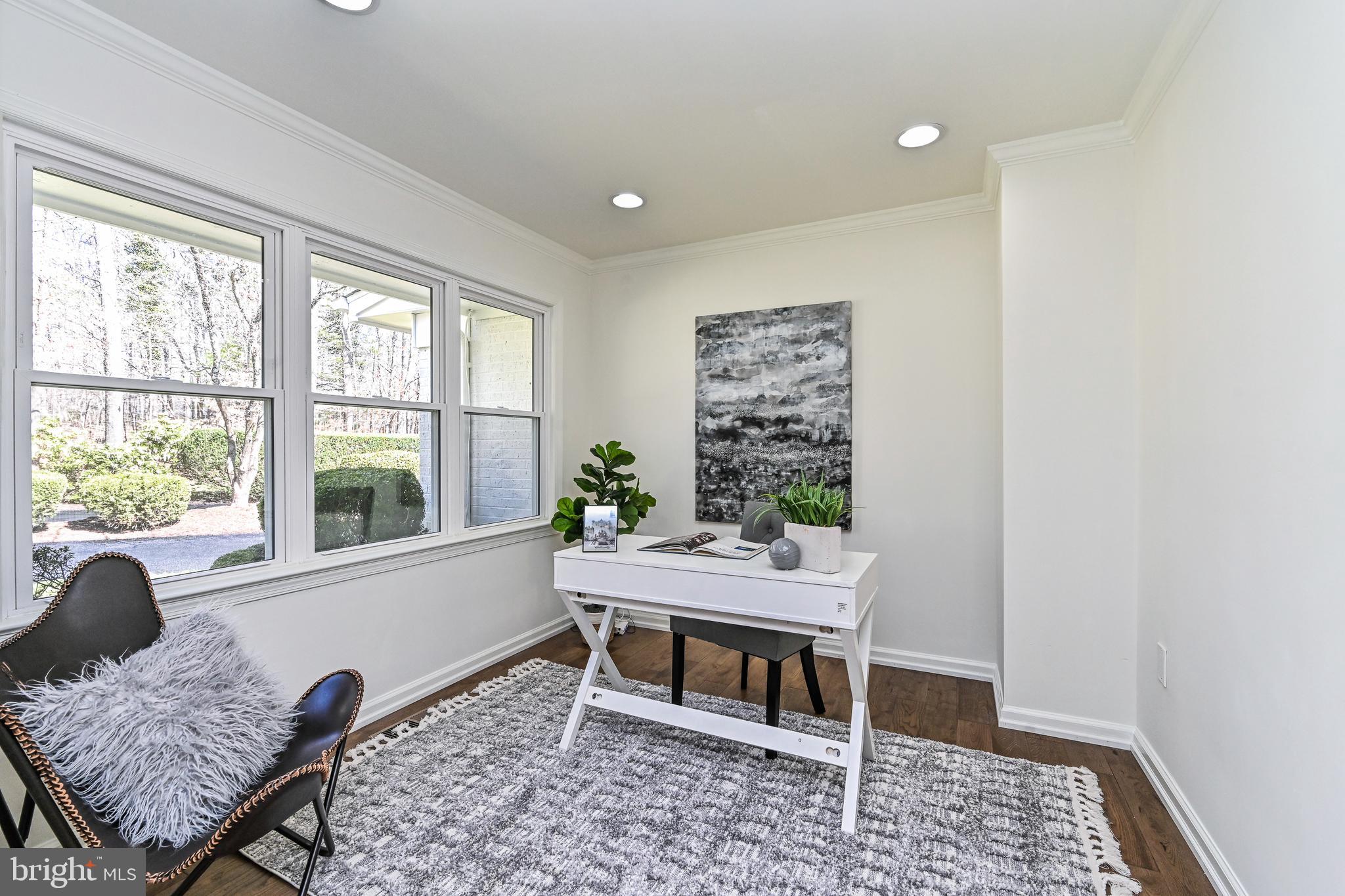 VALLEY STREAM - Residential