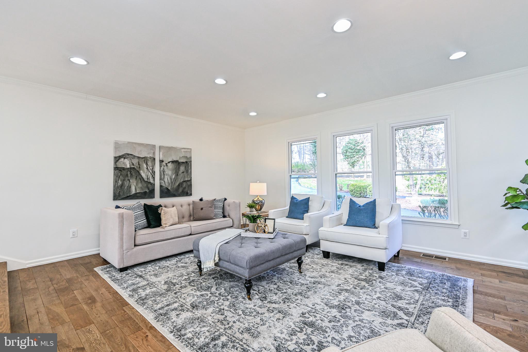 VALLEY STREAM - Residential