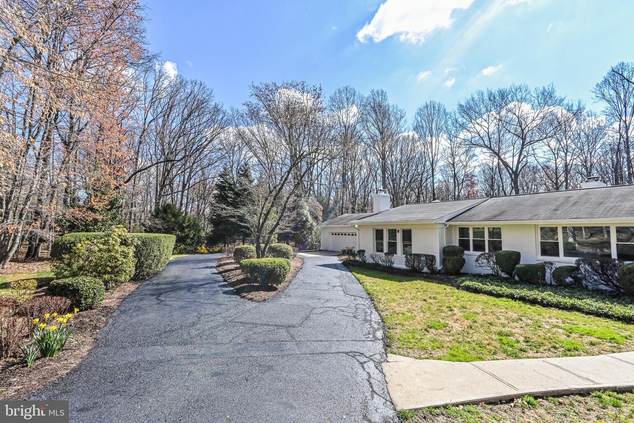 VALLEY STREAM - Residential