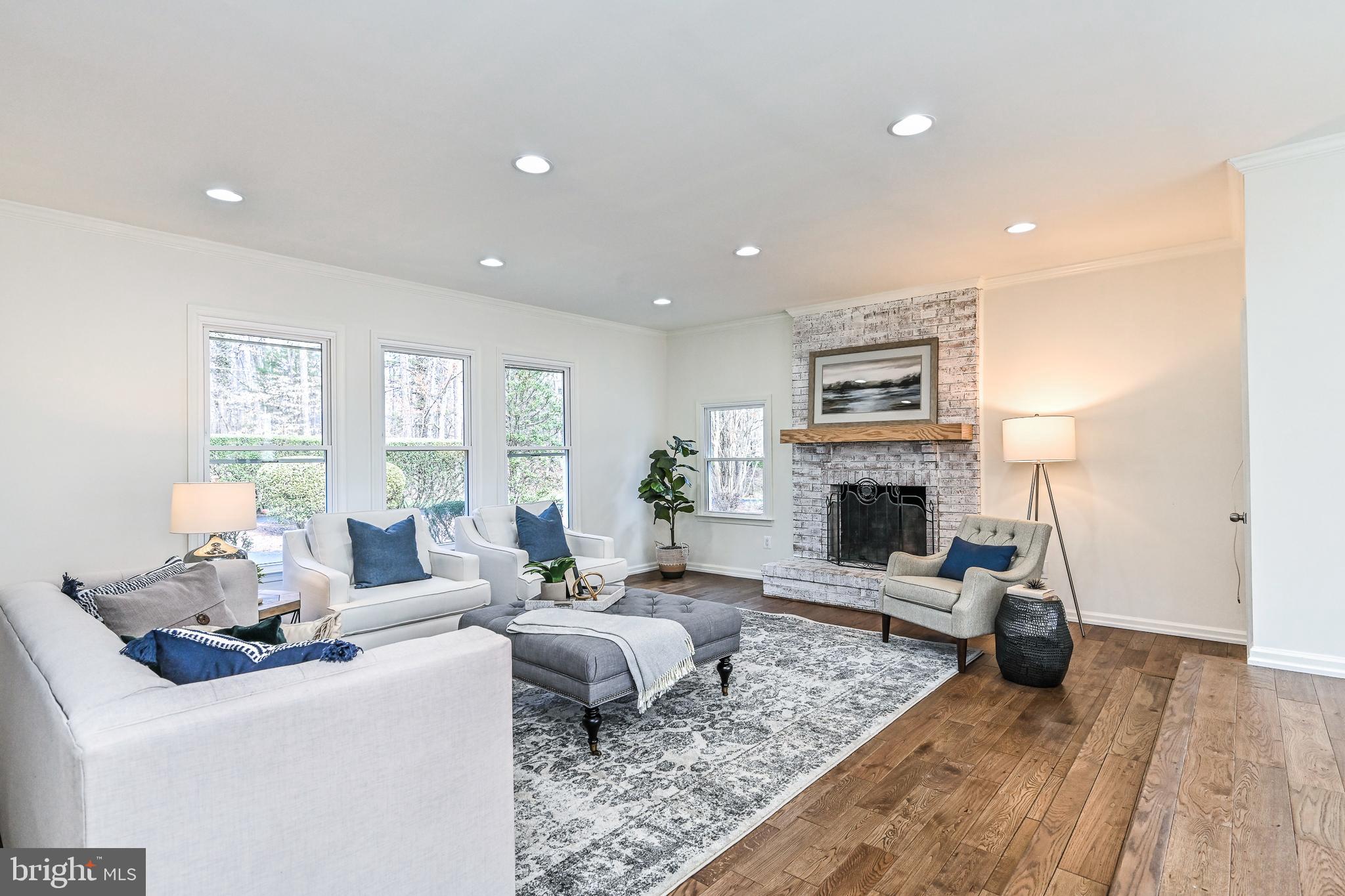 VALLEY STREAM - Residential