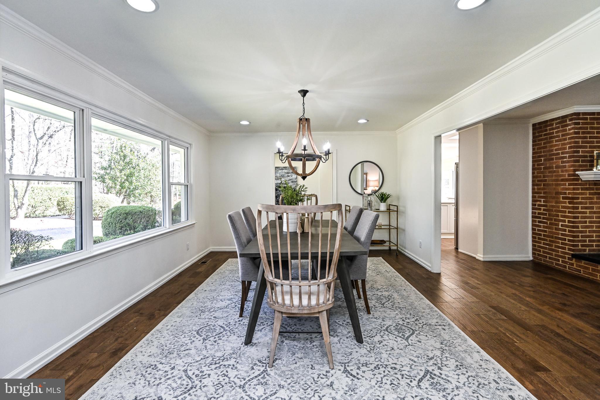 VALLEY STREAM - Residential