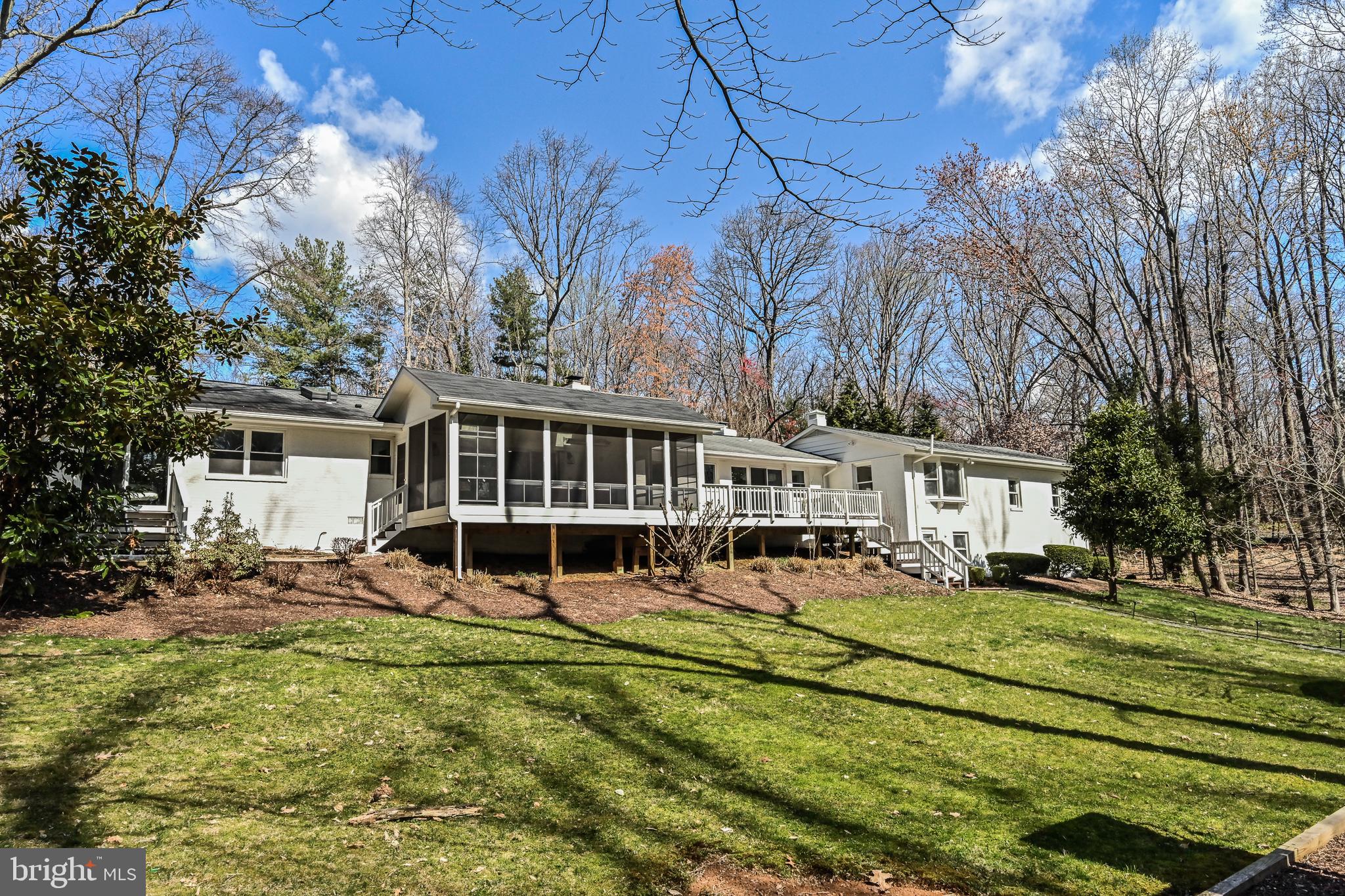 VALLEY STREAM - Residential