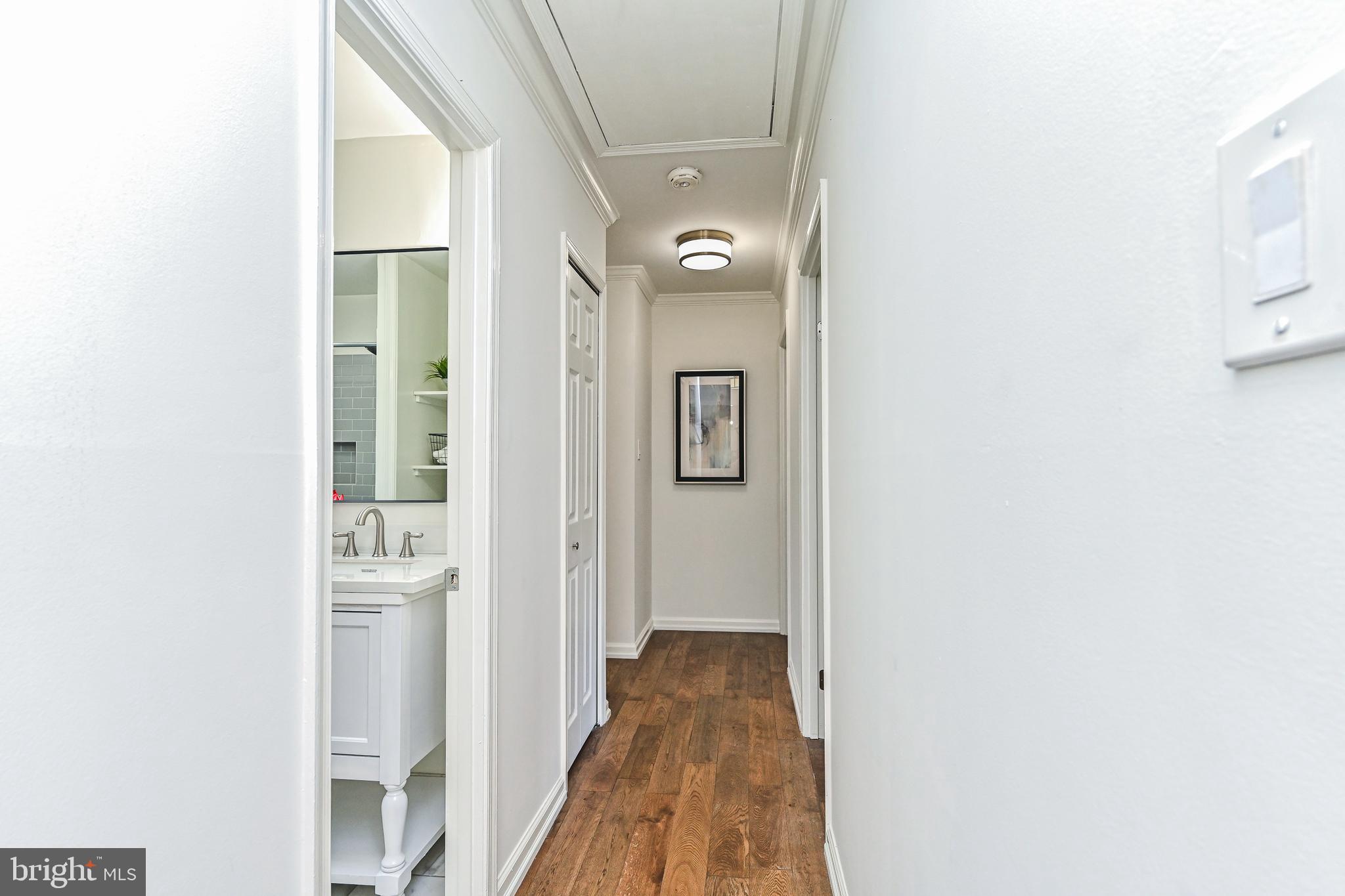 VALLEY STREAM - Residential