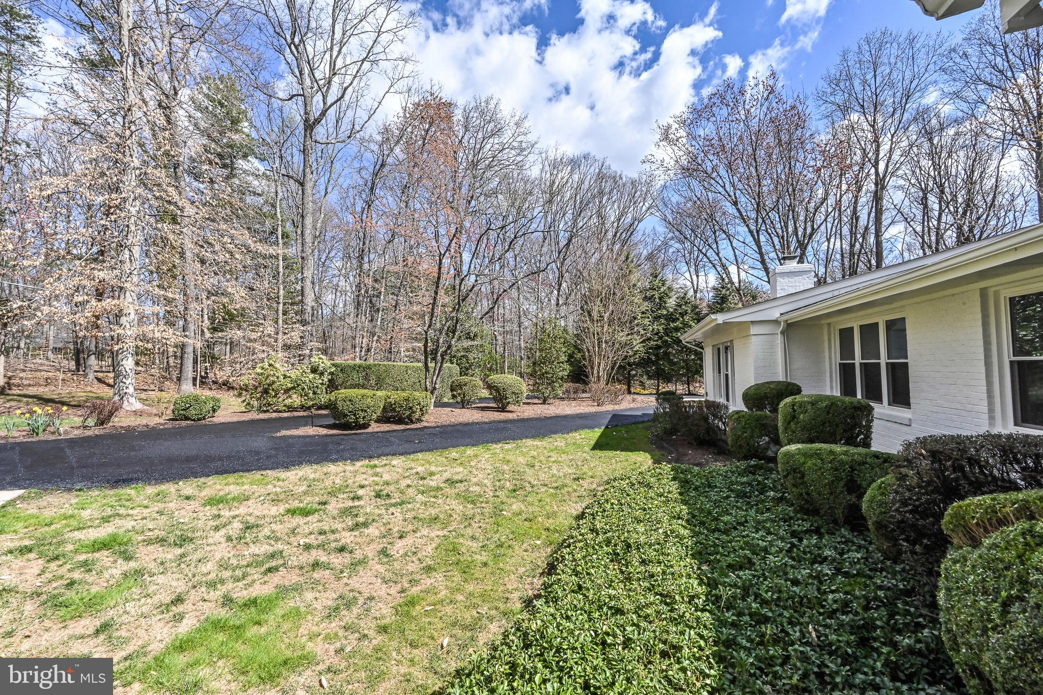 VALLEY STREAM - Residential