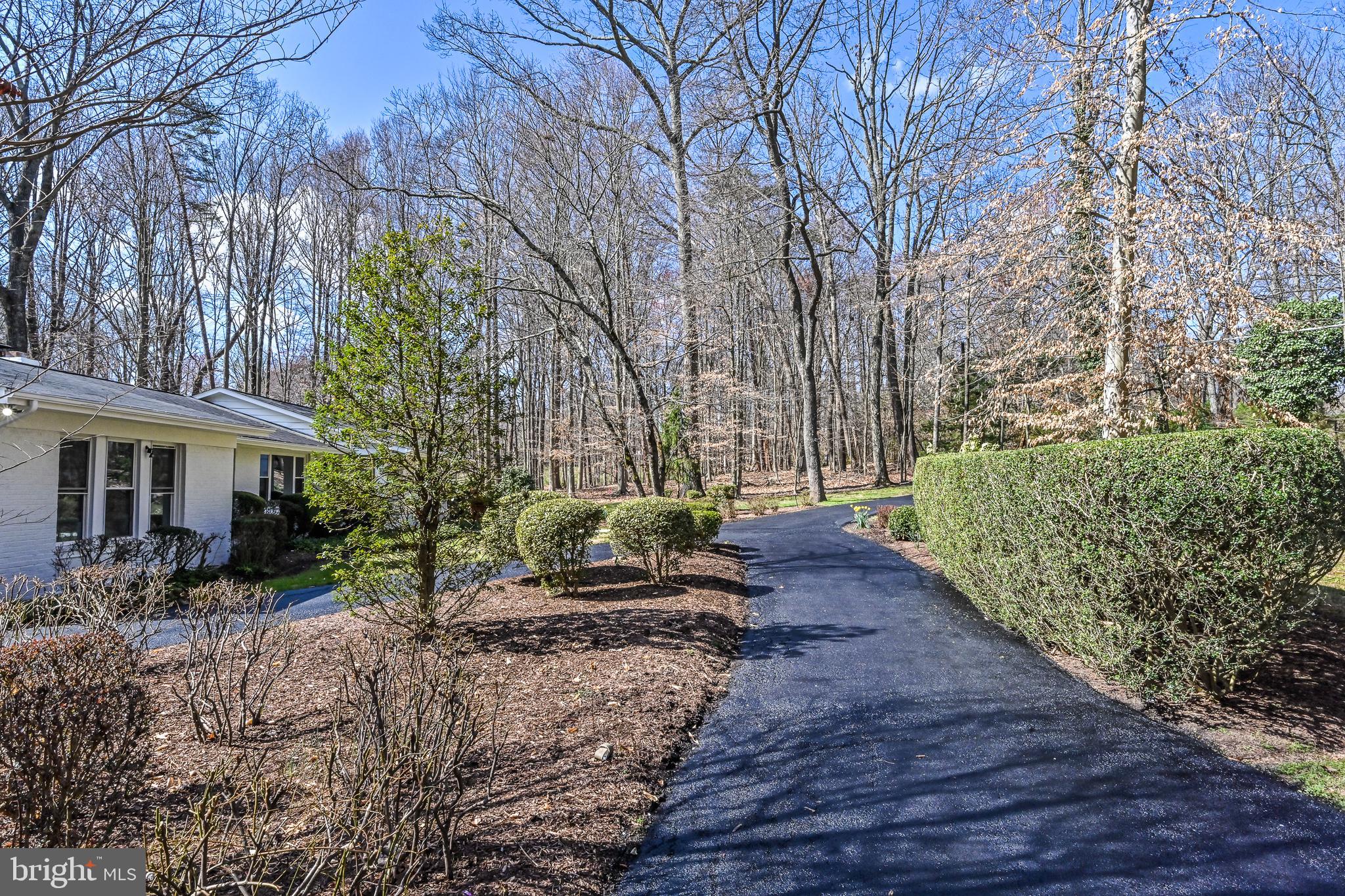 VALLEY STREAM - Residential